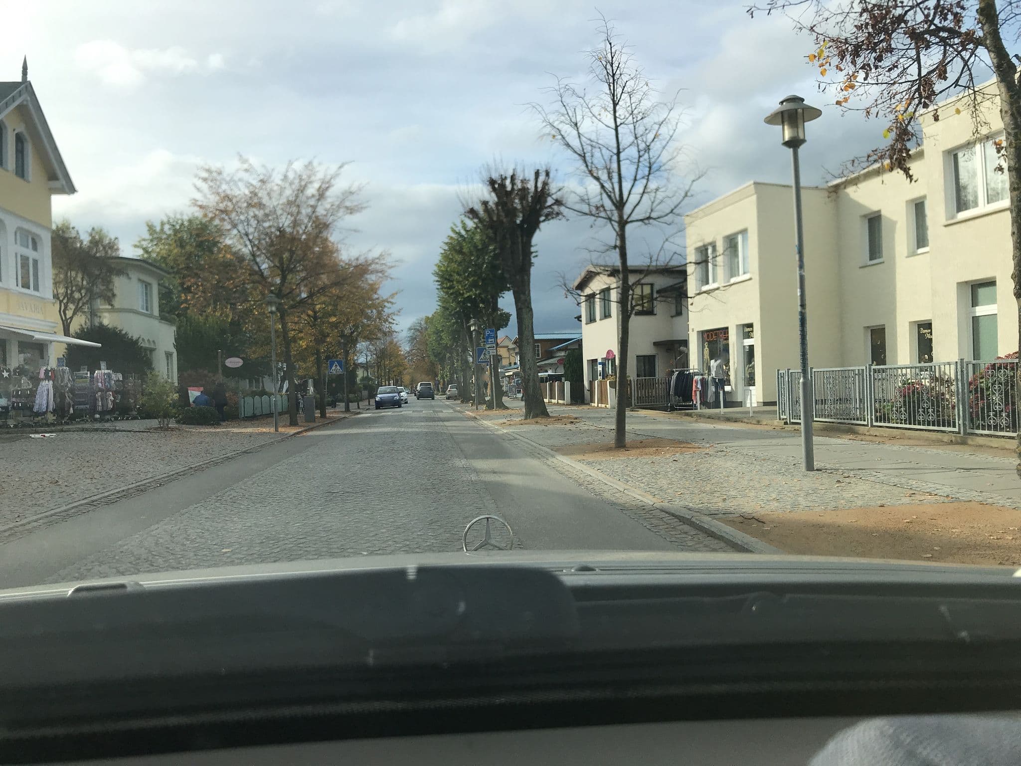 Street view near Gästehaus Grothe, Ostseebad Zinnowitz — © saschahaberkorn (CC BY-SA · Mapillary)