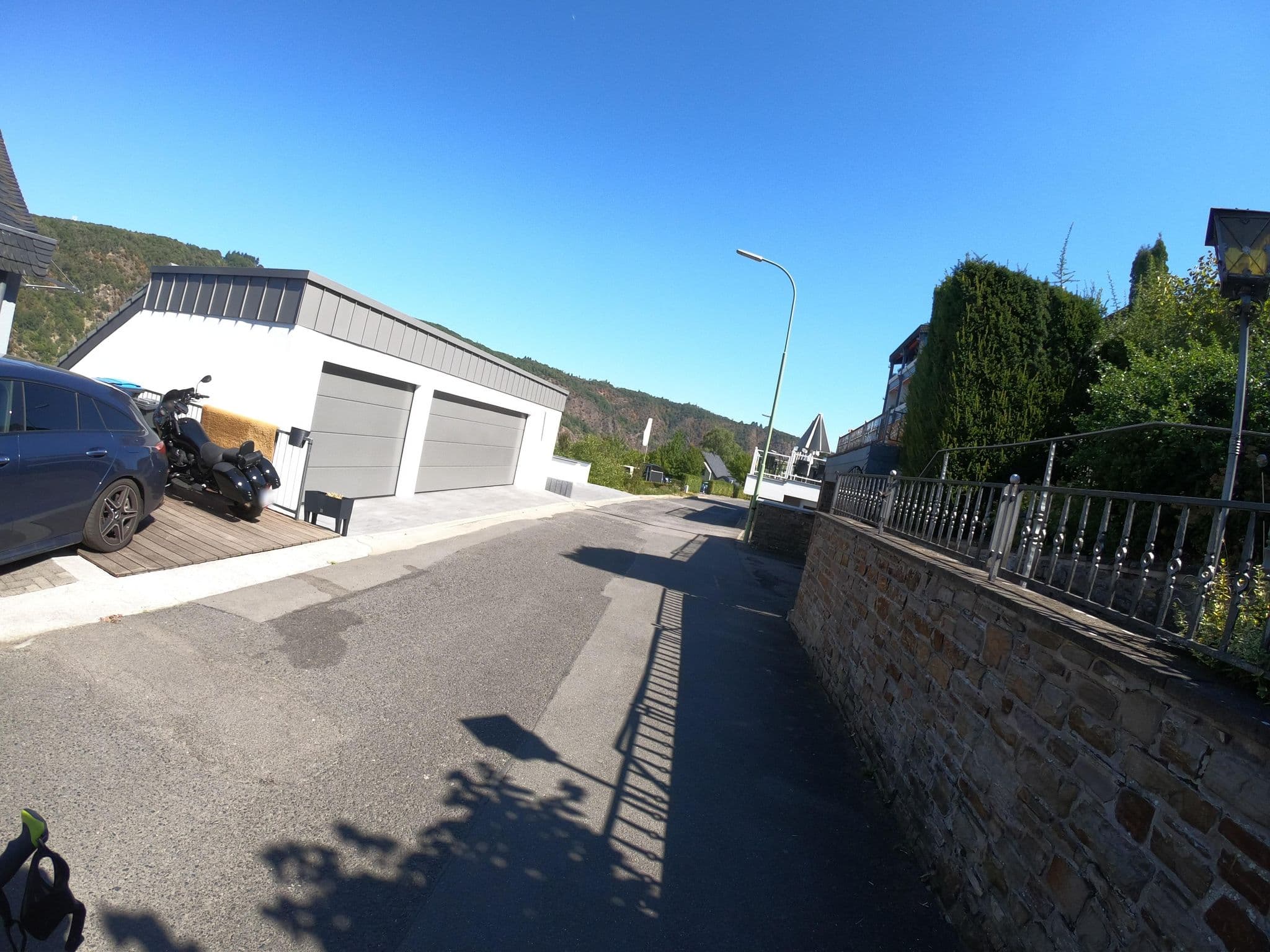Street view near Hotel Hegenbarth's, Cochem — © vinisa (CC BY-SA · Mapillary)