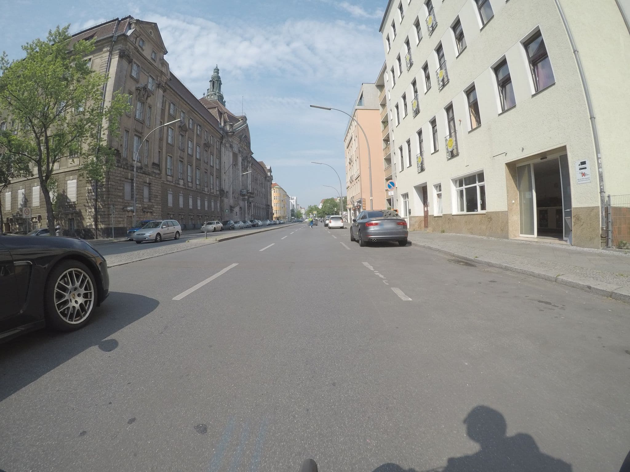 Street view near Happy Hotel Berlin, Schöneberg — © kartonage (CC BY-SA · Mapillary)