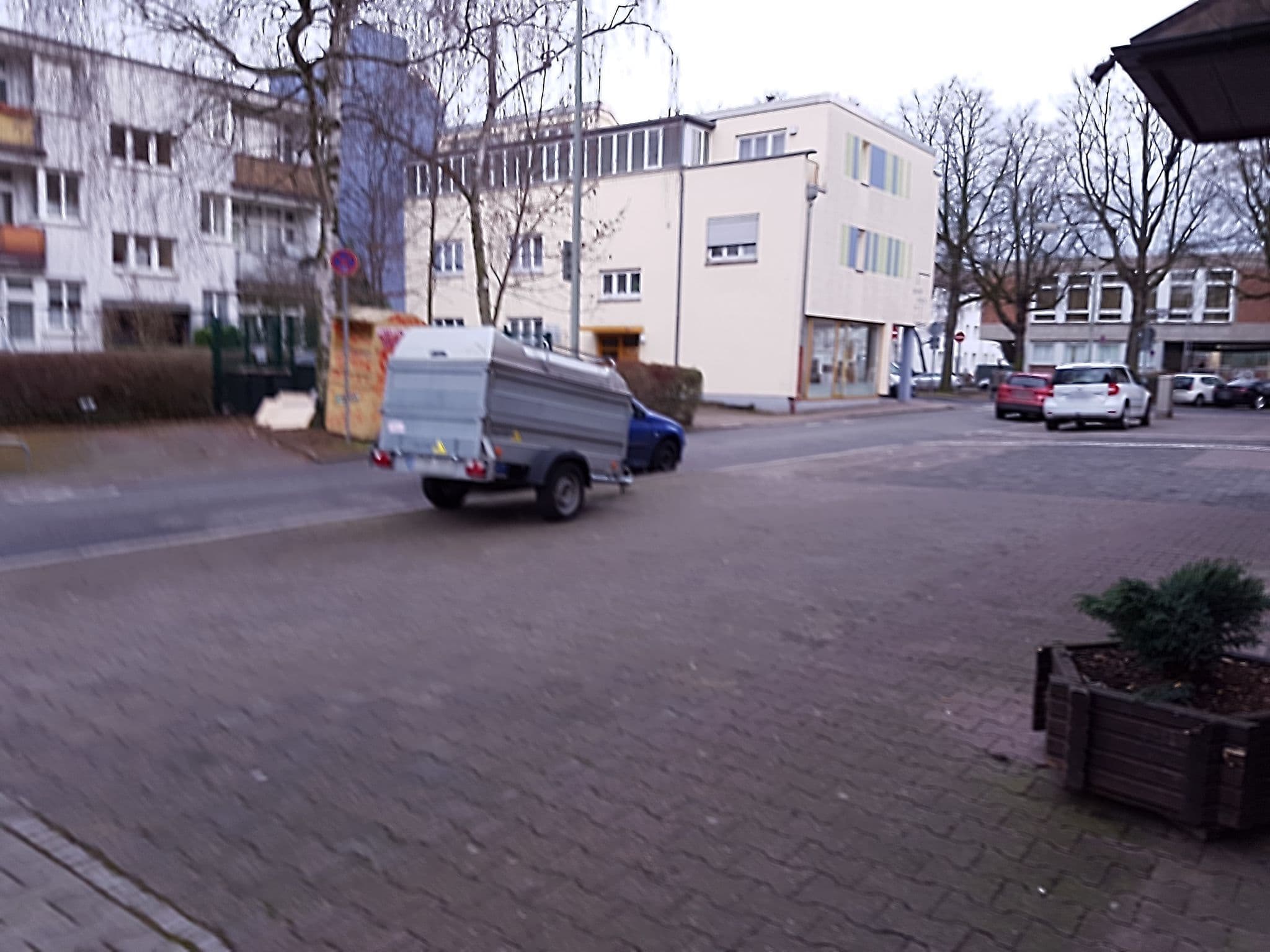 Street view near Hotel Frankenhof, Gallus — © jurgenweighardt (CC BY-SA · Mapillary)