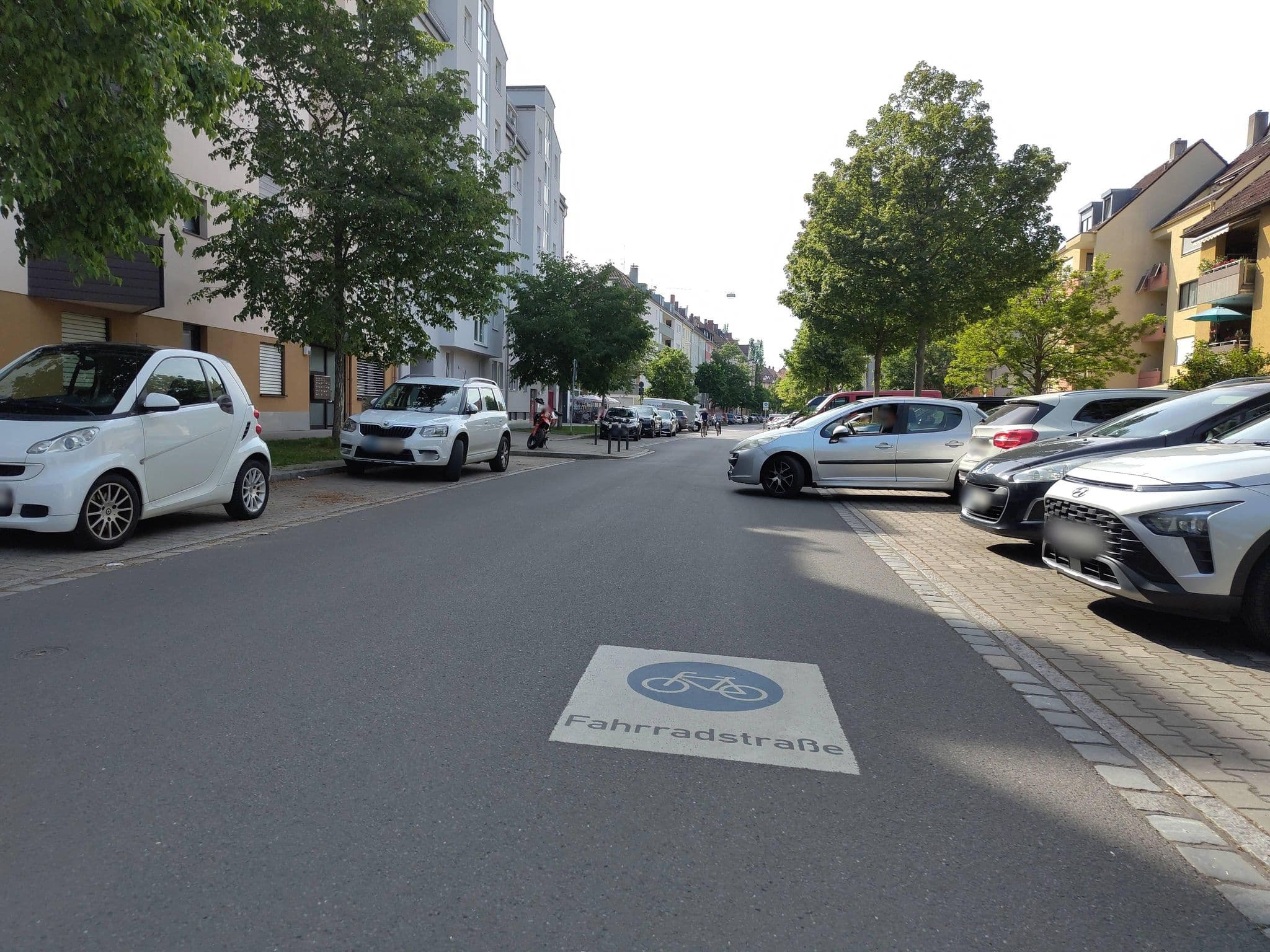 Street view near Hotel Restaurant Petzengarten, Nuremberg — © HaraldBk (CC BY-SA · Mapillary)
