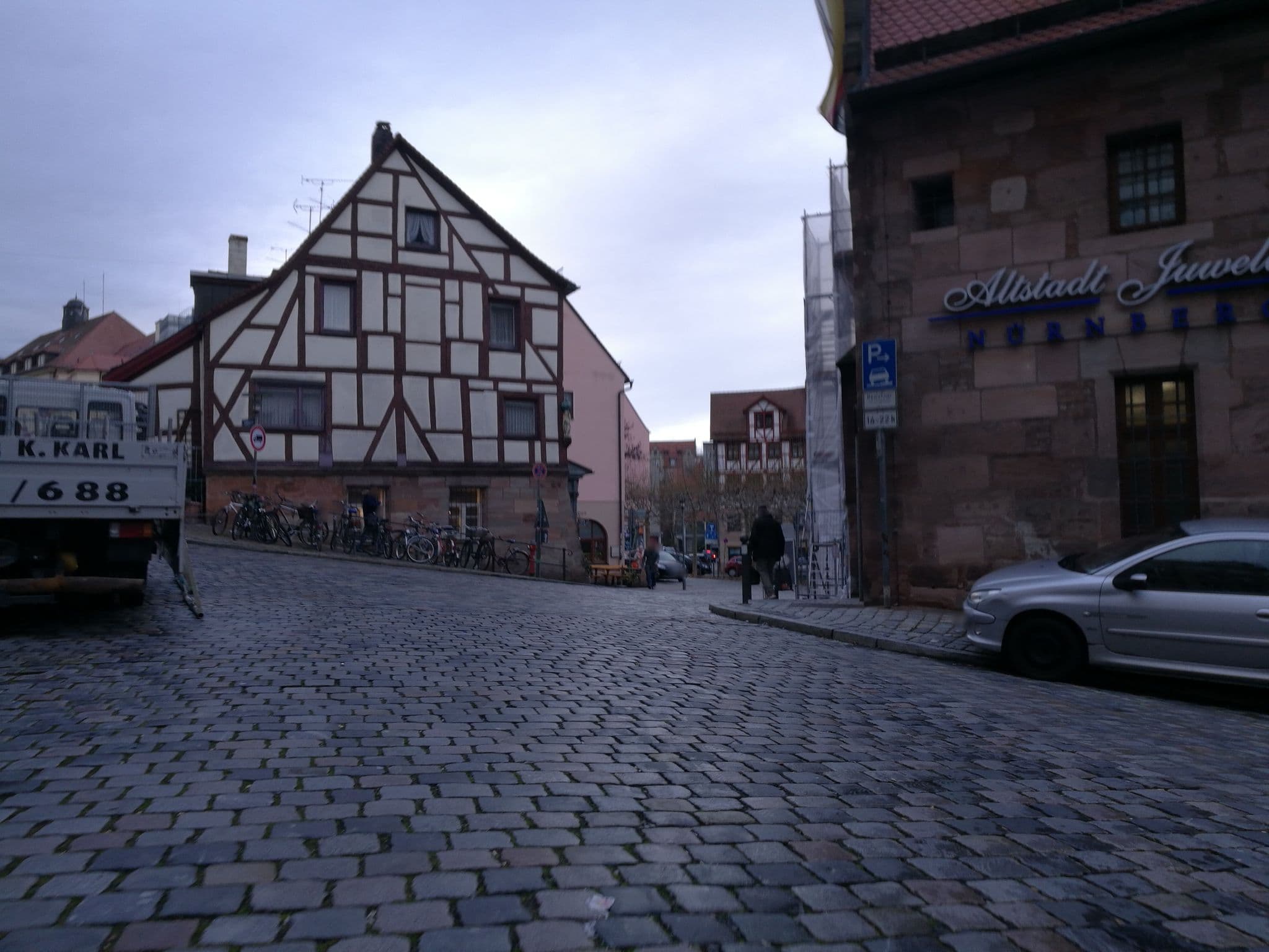 Street view near Hotel Hauser, Nuremberg — © mike409 (CC BY-SA · Mapillary)
