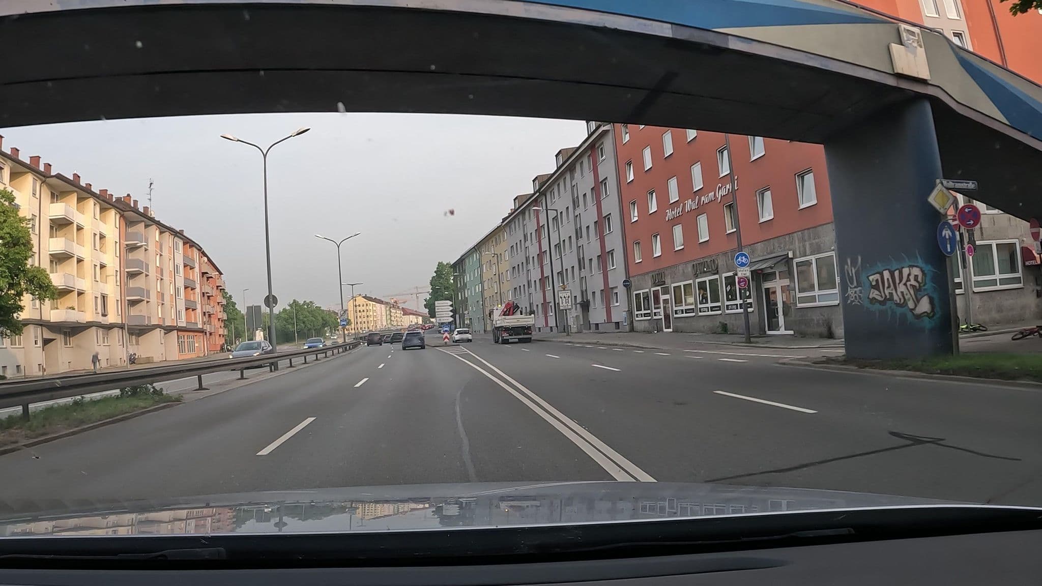 Street view near Motel One München-Campus, Munich — © stefanro74 (CC BY-SA · Mapillary)