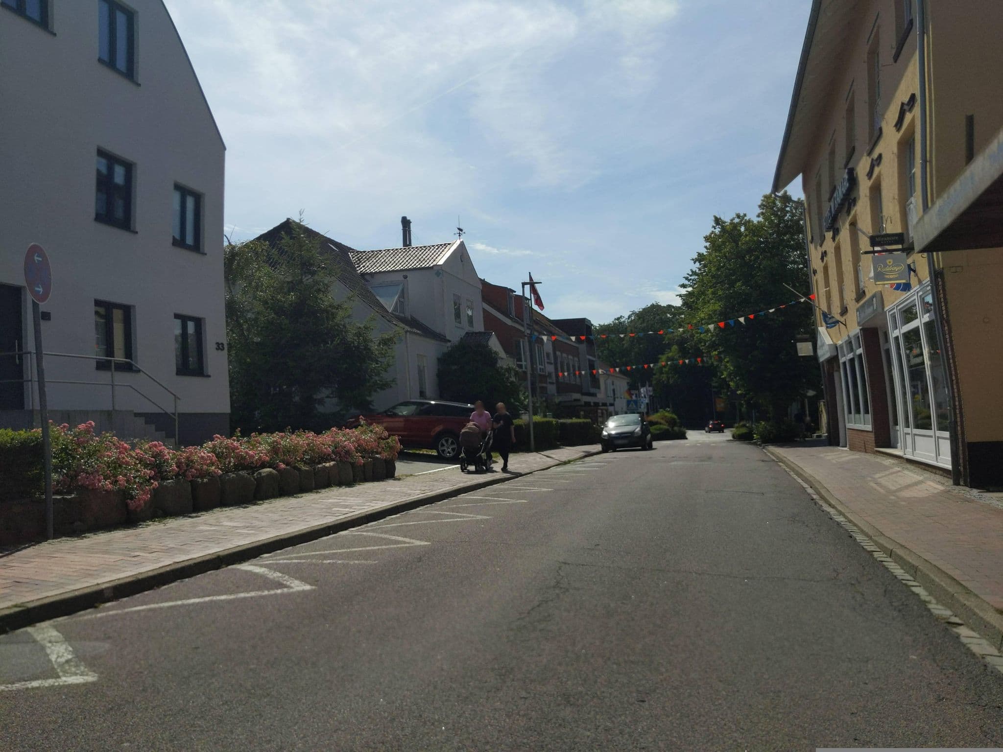 Street view near Hotel Miramare, Heiligenhafen — © rasmustravemnd (CC BY-SA · Mapillary)