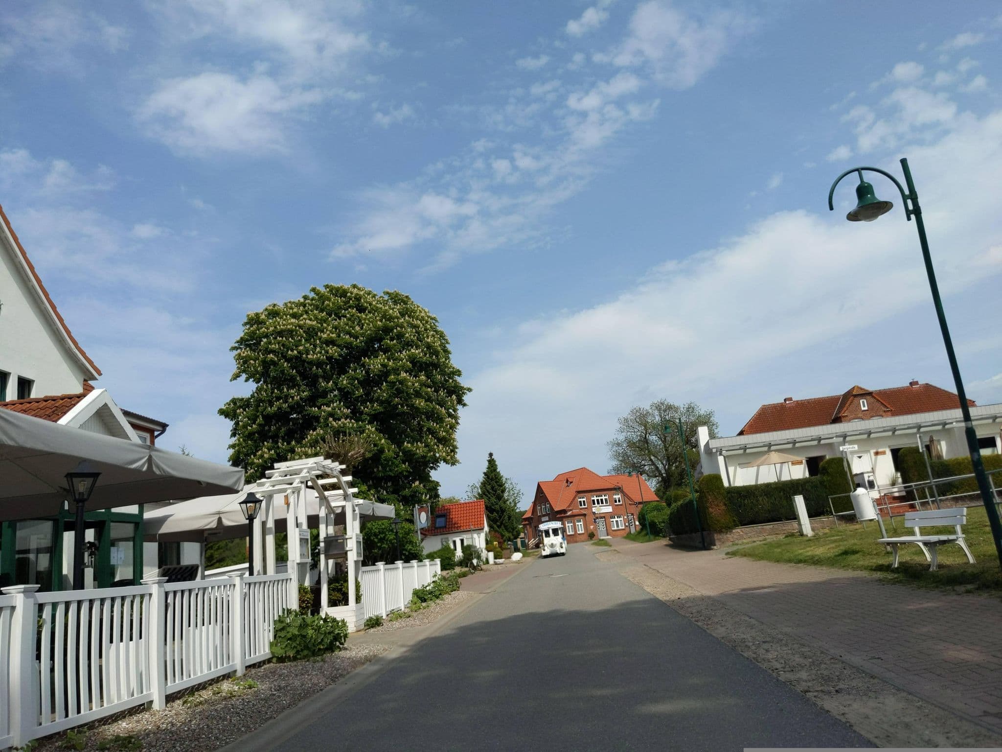 Street view near Tarnewitzer Hof, Ostseebad Boltenhagen — © rasmustravemnd (CC BY-SA · Mapillary)