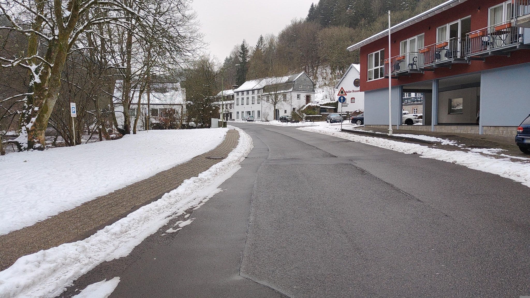 Street view near Haller-Hotel, Monschau — © jeroenrozema74 (CC BY-SA · Mapillary)
