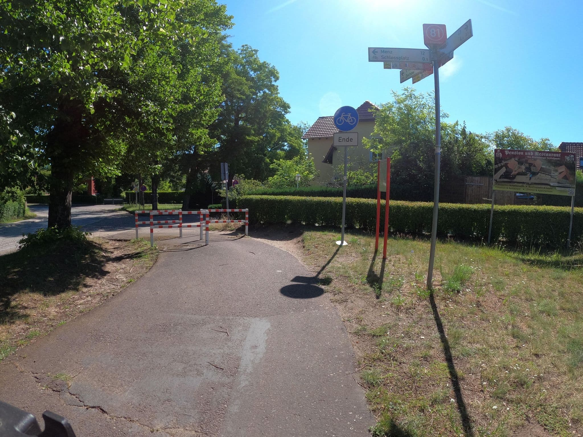 Street view near Pension Am Rheinsberger Schloßpark, Rheinsberg — © macsico (CC BY-SA · Mapillary)
