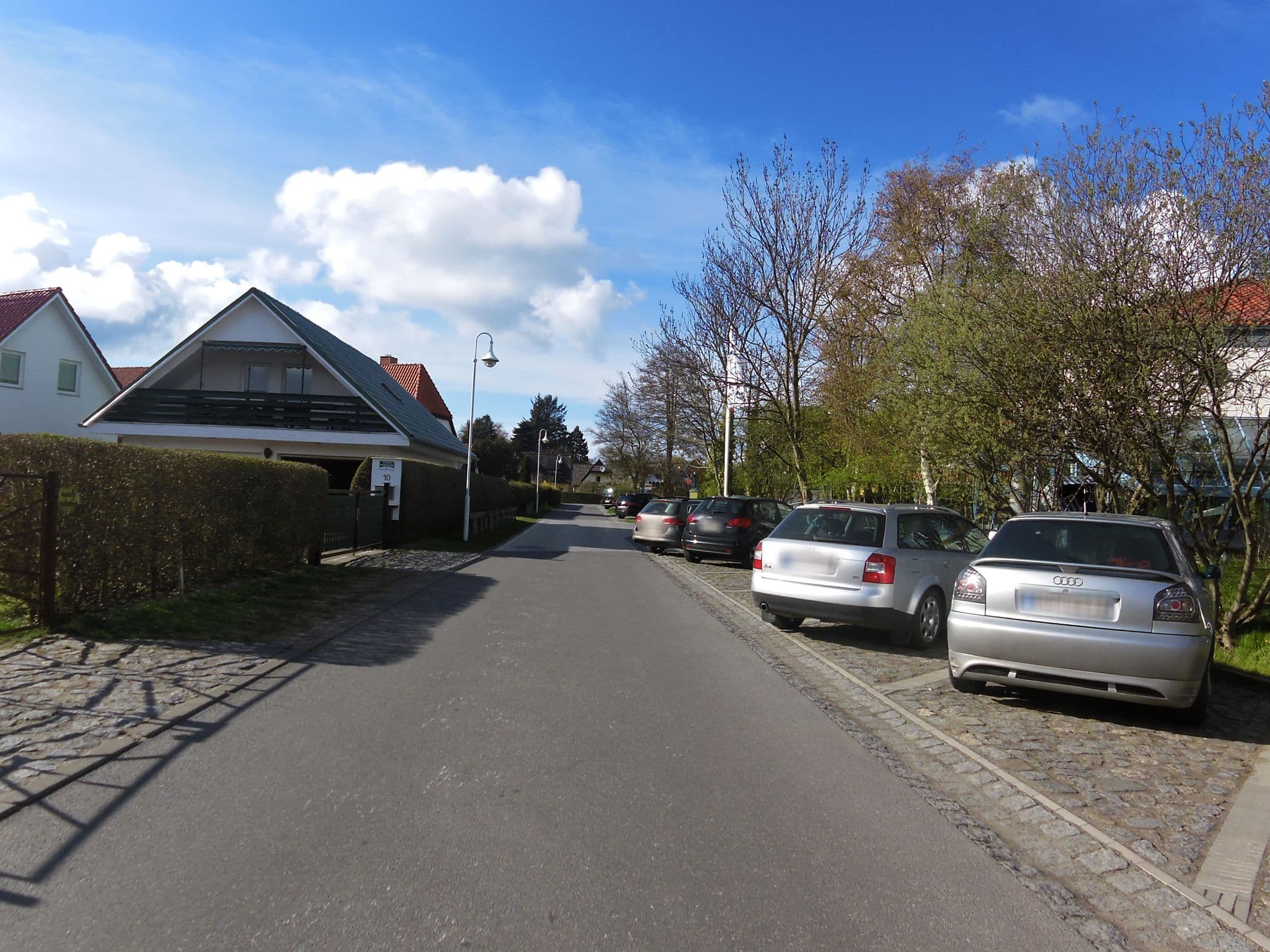 Street view near Kurmittelzentrum Zingst, Zingst — © zoegglmeyr (CC BY-SA · Mapillary)