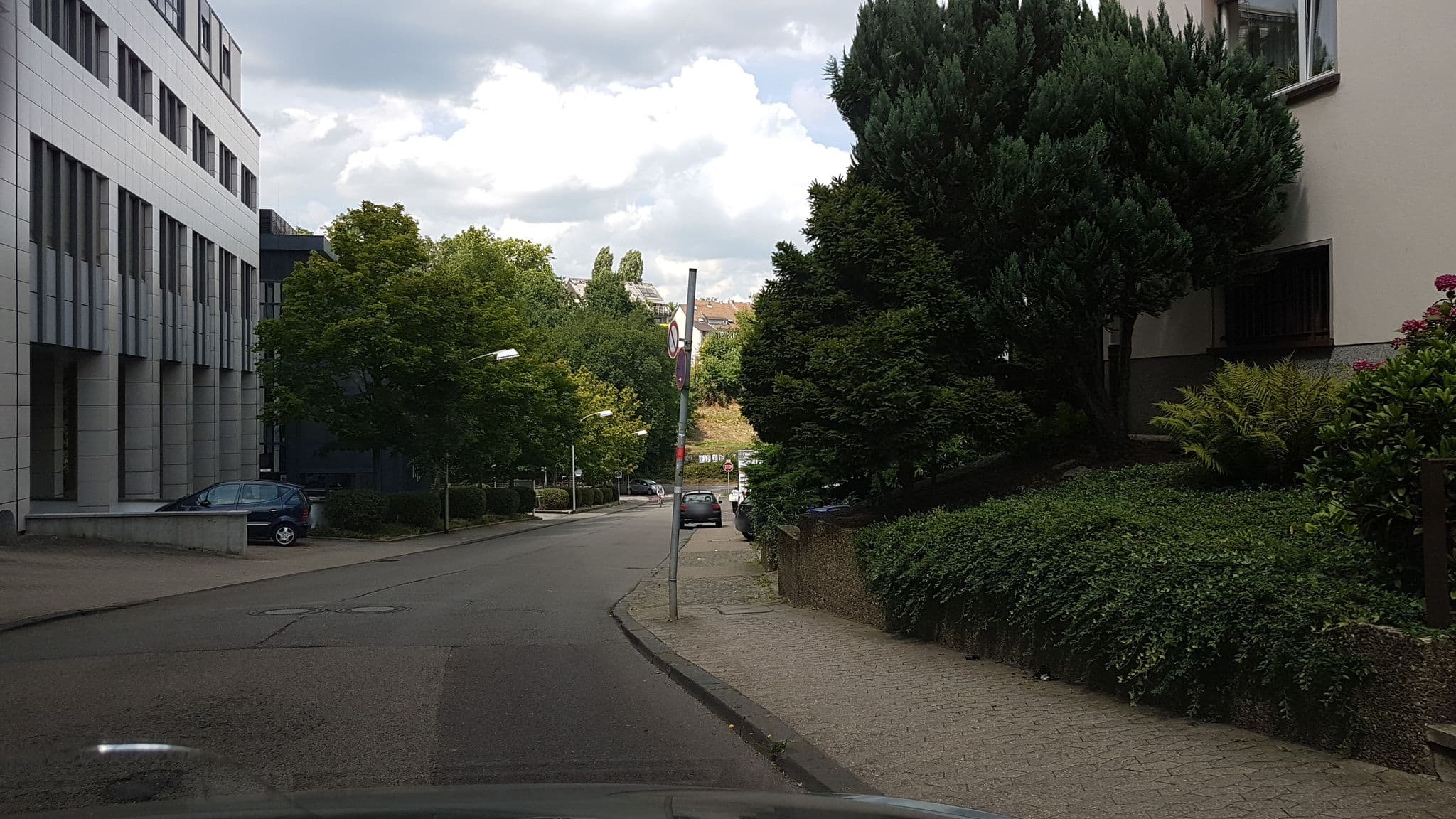 Street view near Gästehaus Hotel Weller, Saarbrücken — © teddy73 (CC BY-SA · Mapillary)