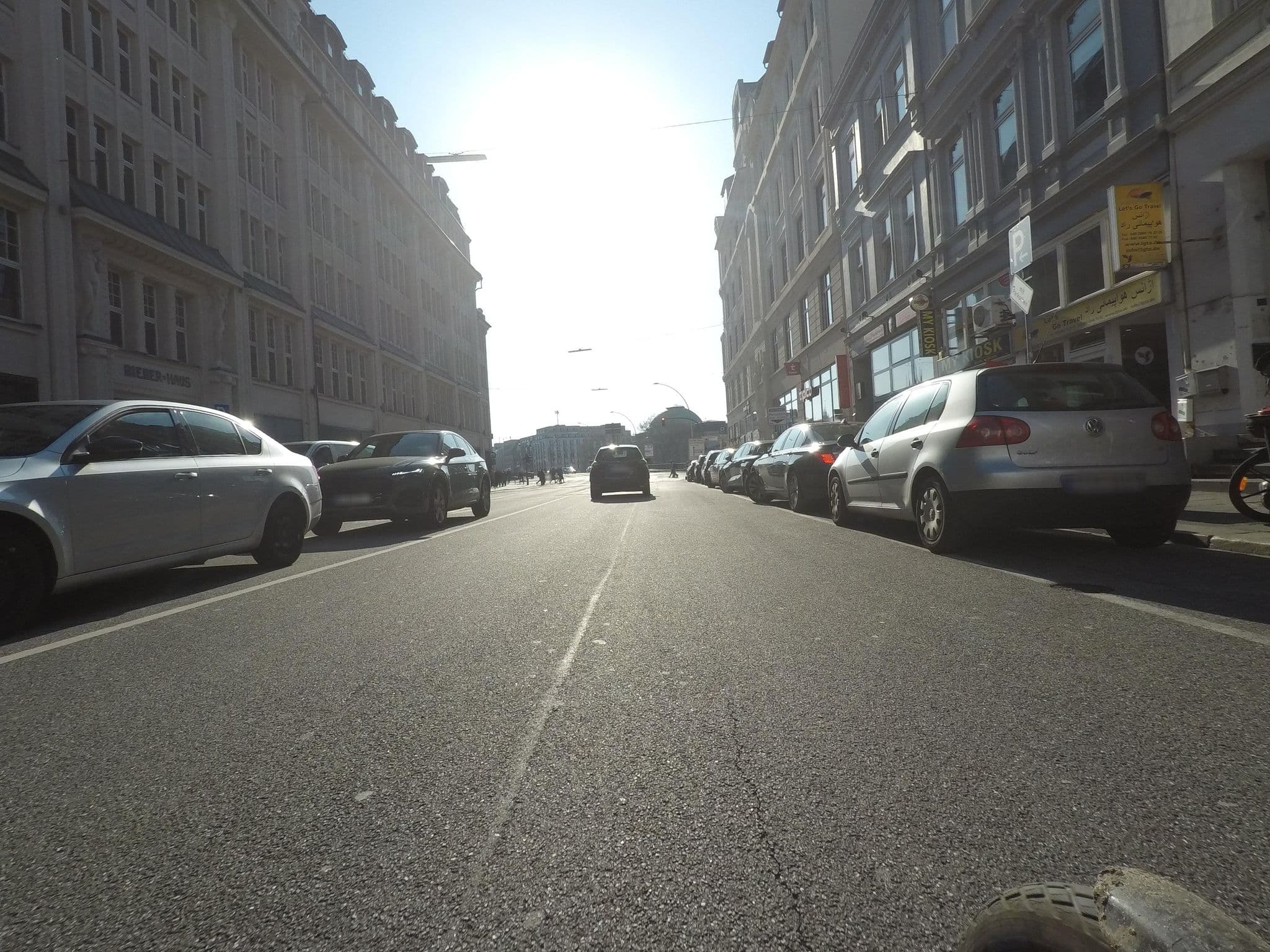 Street view near Hotel Lilienhof, St. Georg — © mjay (CC BY-SA · Mapillary)