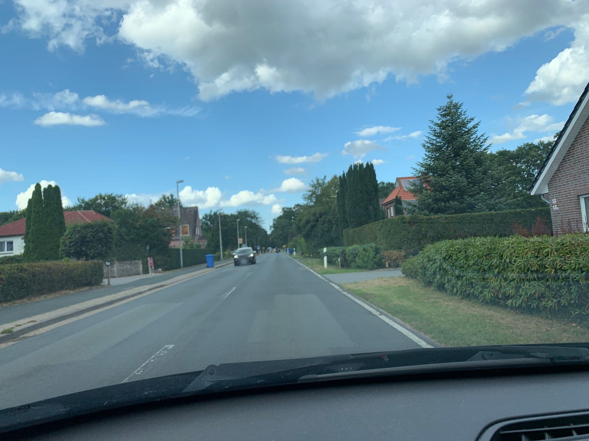 Street view near Hotel Garni Andrea, Bad Zwischenahn — © mbwst (CC BY-SA · Mapillary)