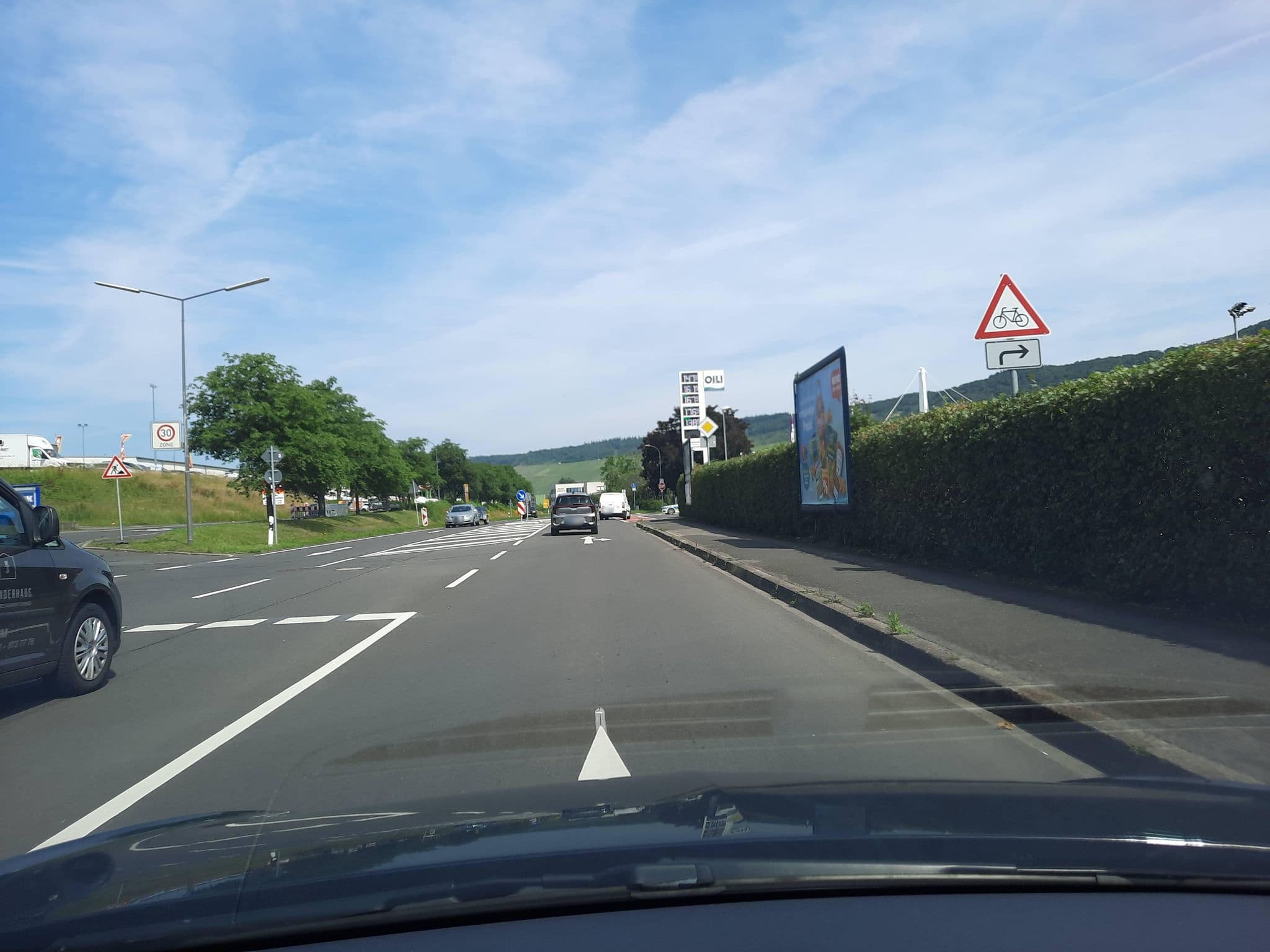Street view near Christiana's Wein&ArtHotel, Bernkastel-Kues — © Lowiekse (CC BY-SA · Mapillary)