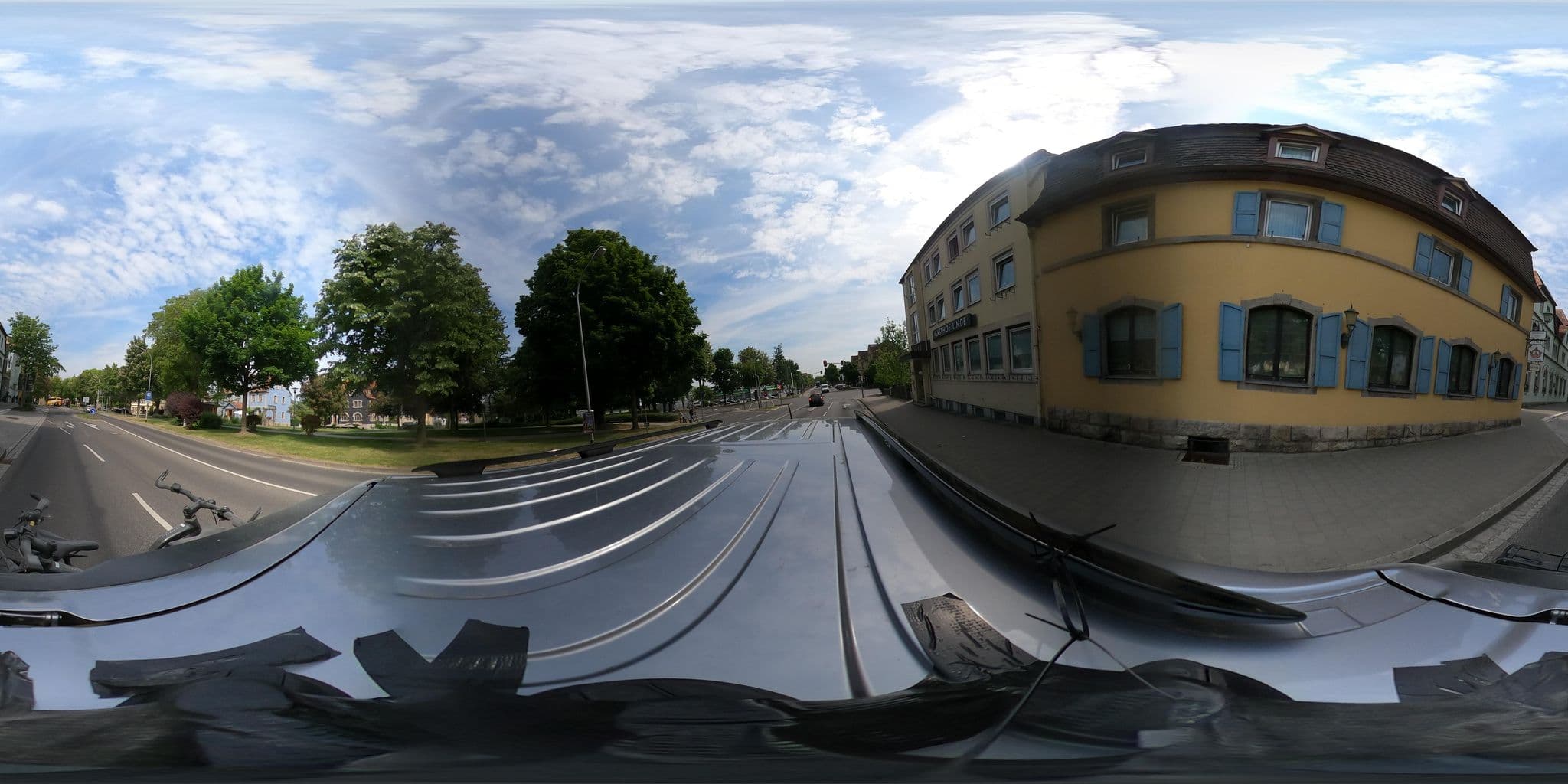 Street view near Zur Linde, Rothenburg ob der Tauber — © Mobilitaetswerk (CC BY-SA · Mapillary)