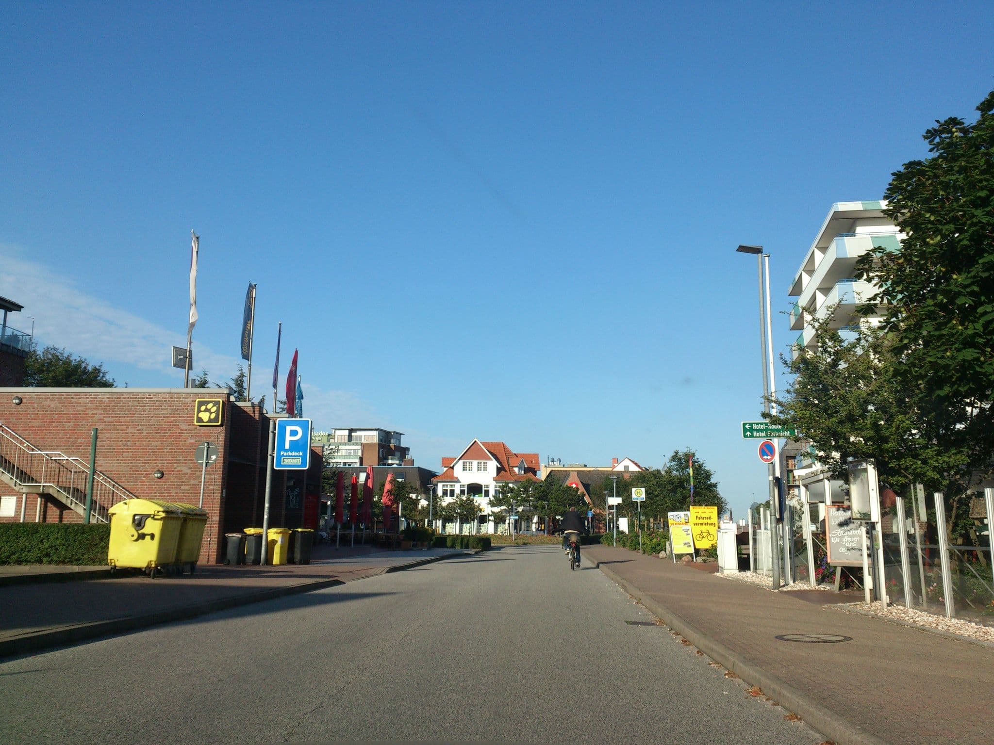 Street view near Strandhotel, Sankt Peter-Ording