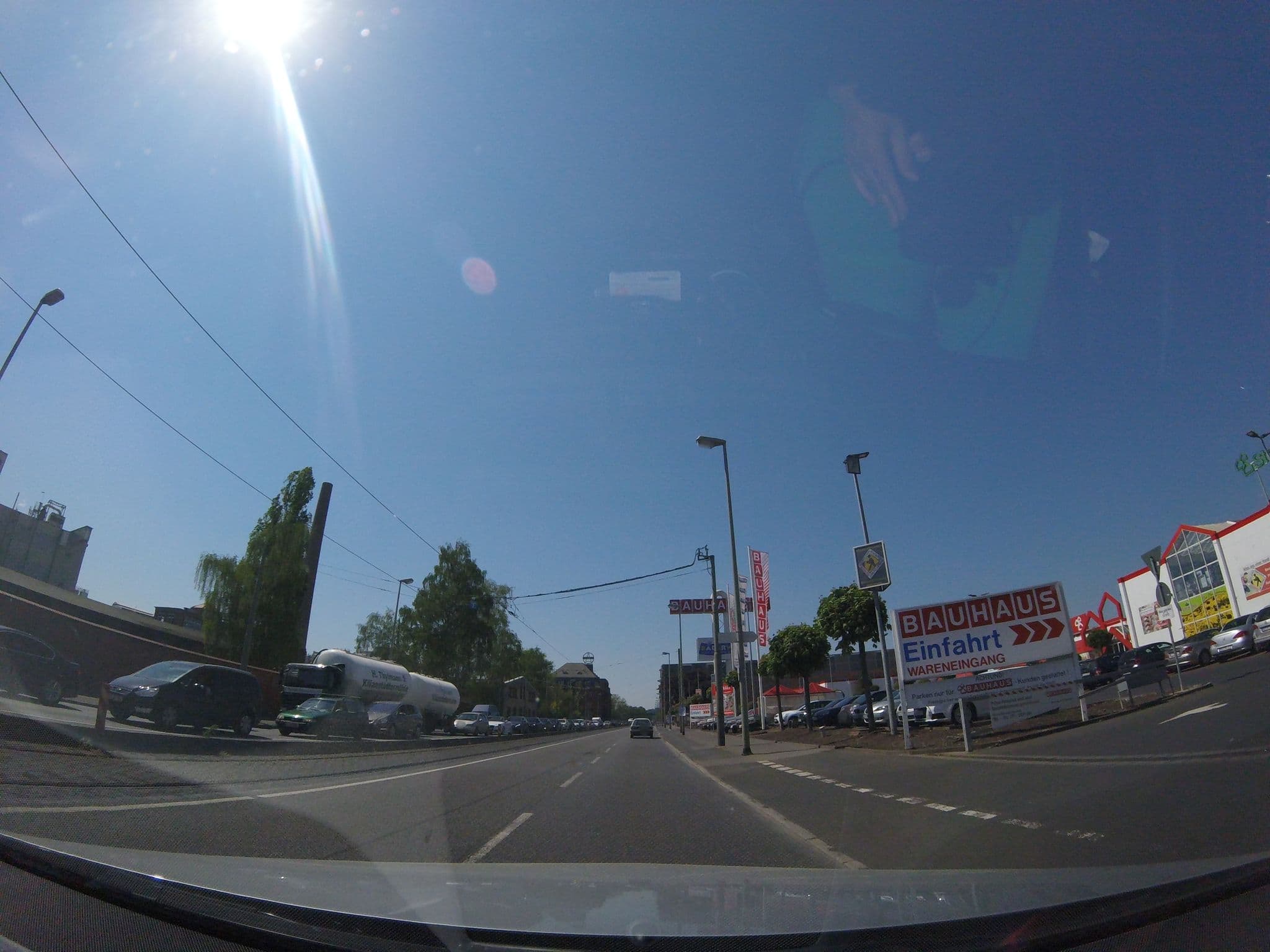 Street view near Hotel Alfa, Offenbach — © chuck (CC BY-SA · Mapillary)