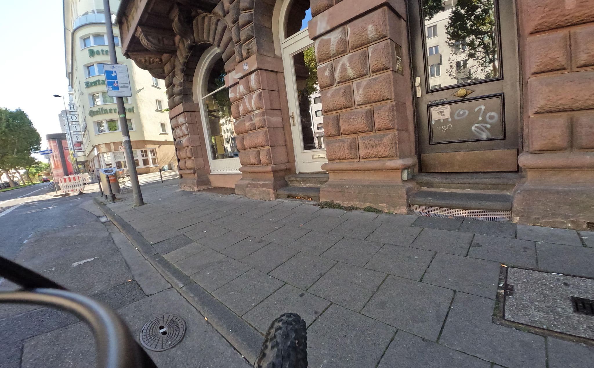 Street view near Hansadom, Neustadt/Nord — © countzero5 (CC BY-SA · Mapillary)