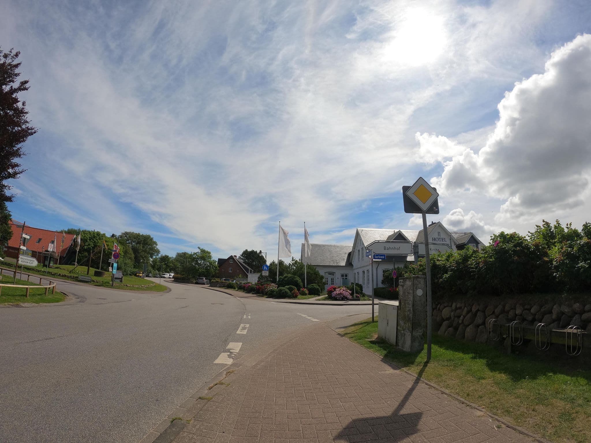 Street view near Hotel Hof Galerie, Keitum — © strubbl (CC BY-SA · Mapillary)