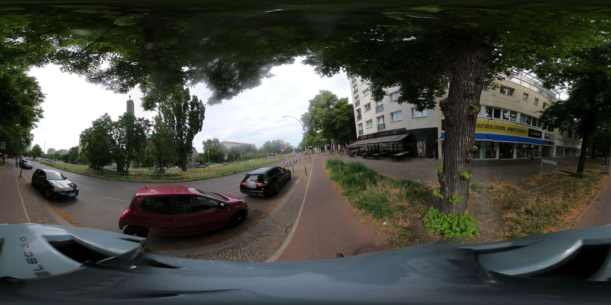 Street view near Dream Apartments, Schöneberg — © radinfra (CC BY-SA · Mapillary)