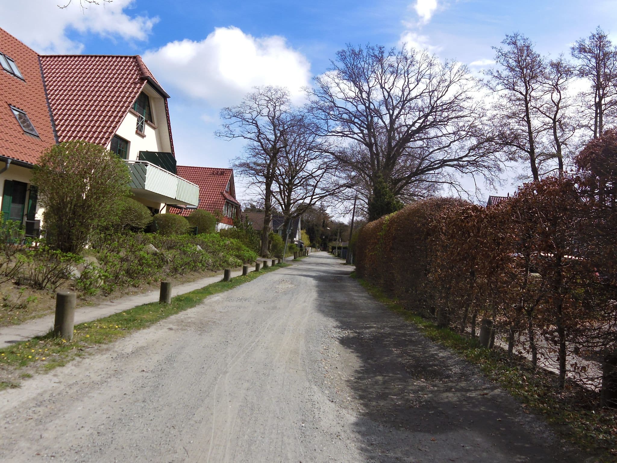 Street view near Ferienwohnanlage Deichhof, Ostseebad Prerow — © zoegglmeyr (CC BY-SA · Mapillary)