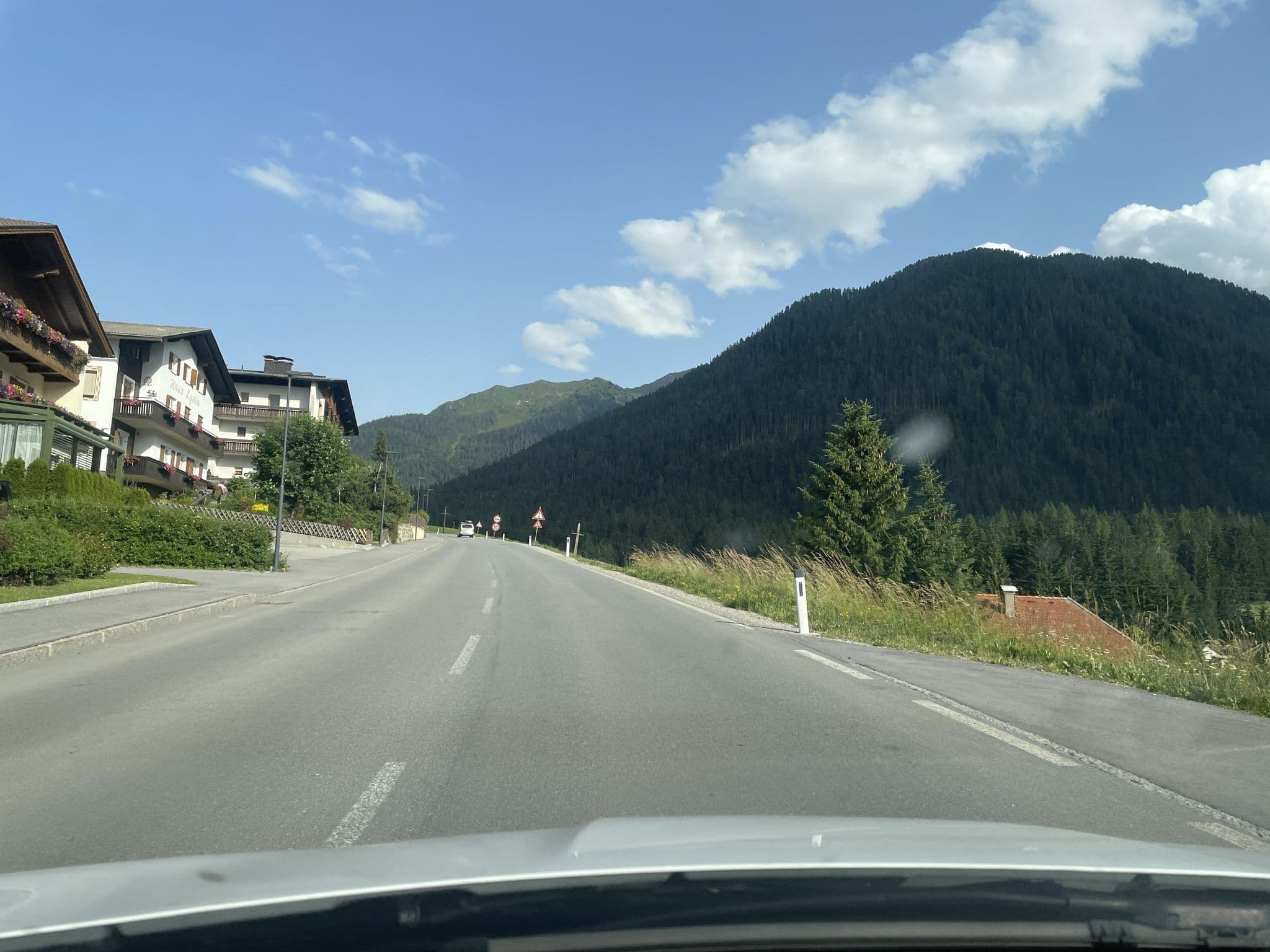 Street view near Gästehaus Klein, Sillian — © chicc0 (CC BY-SA · Mapillary)