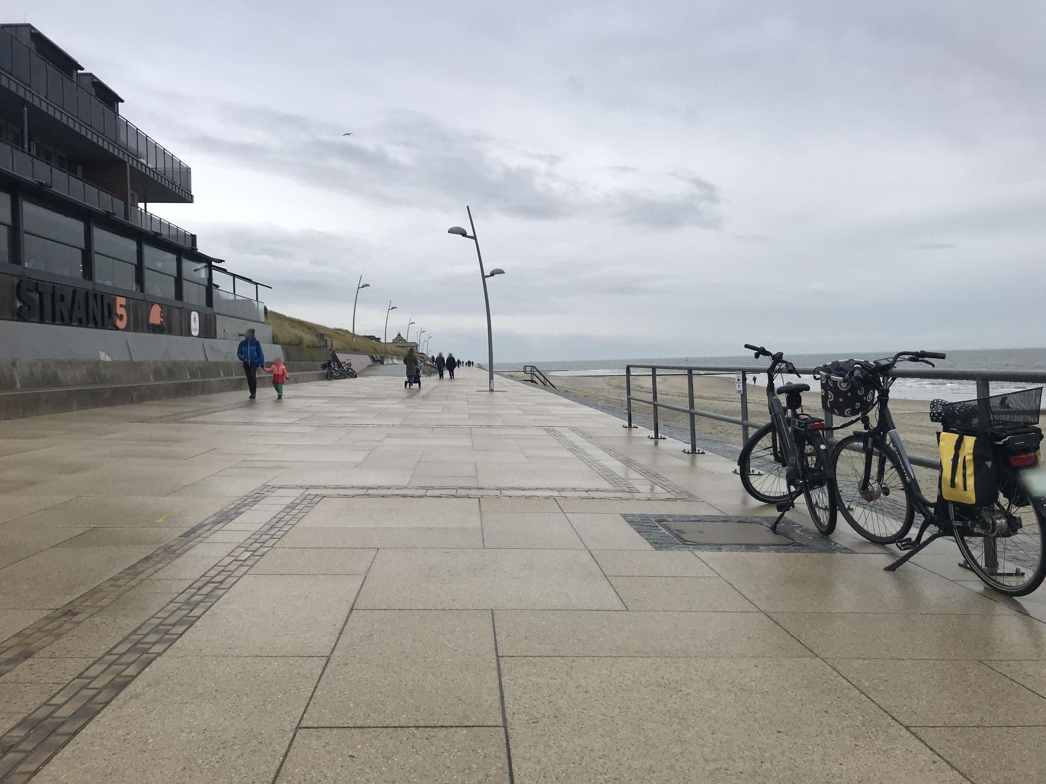 Street view near Haus Wilhelmshöhe, Borkum — © miguel_andrade (CC BY-SA · Mapillary)