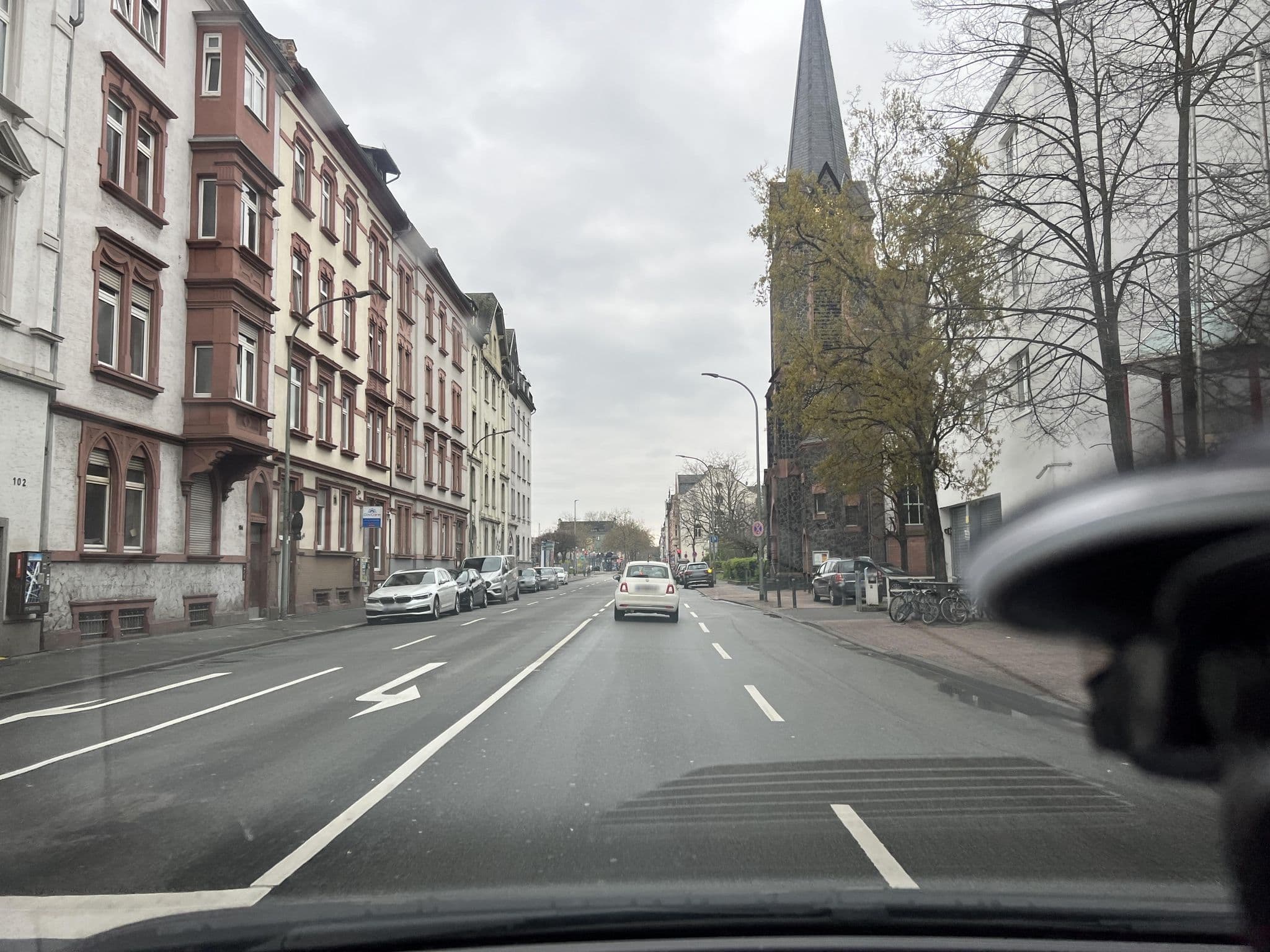 Street view near B99 Hotel, Offenbach — © robffm (CC BY-SA · Mapillary)