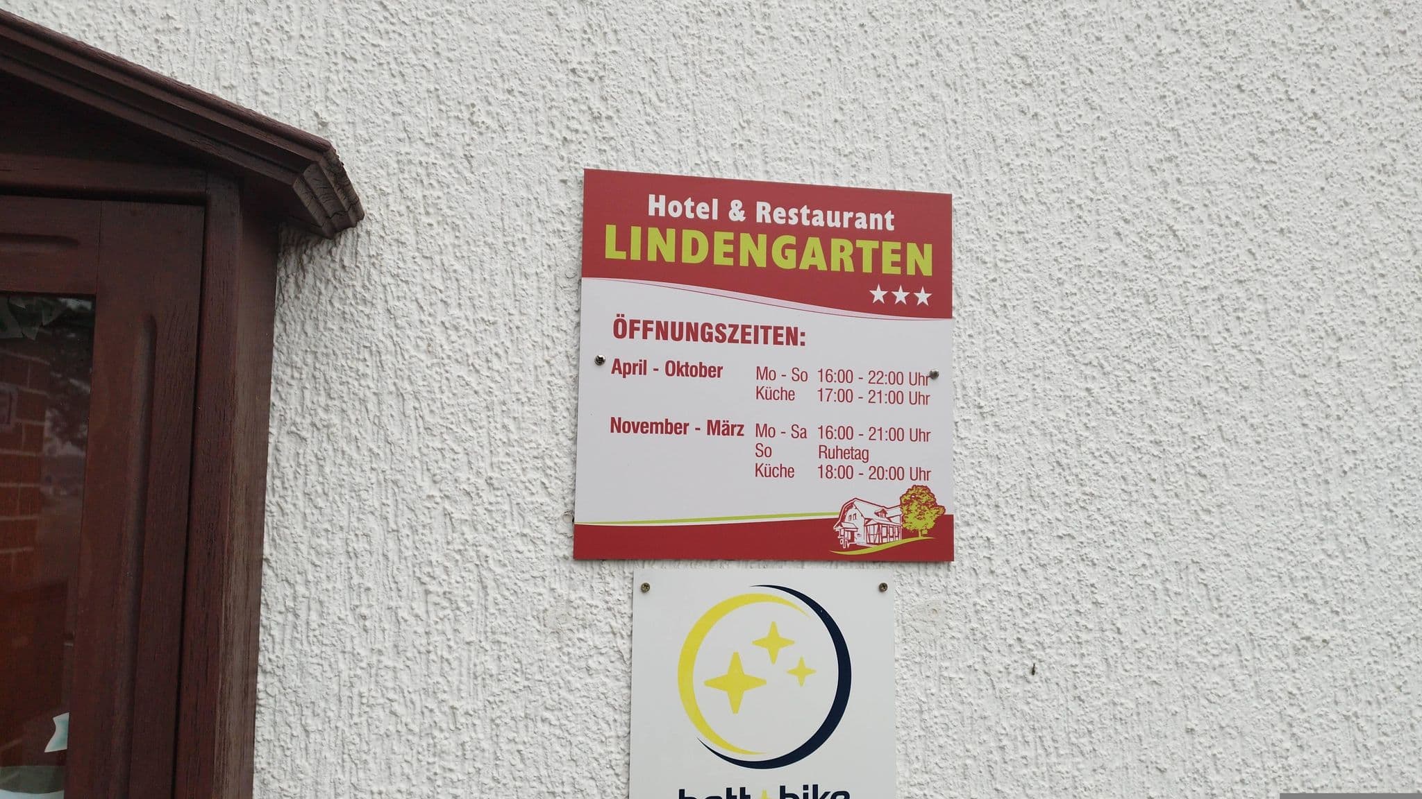 Street view near Lindengarten, Lubin — © ber319 (CC BY-SA · Mapillary)