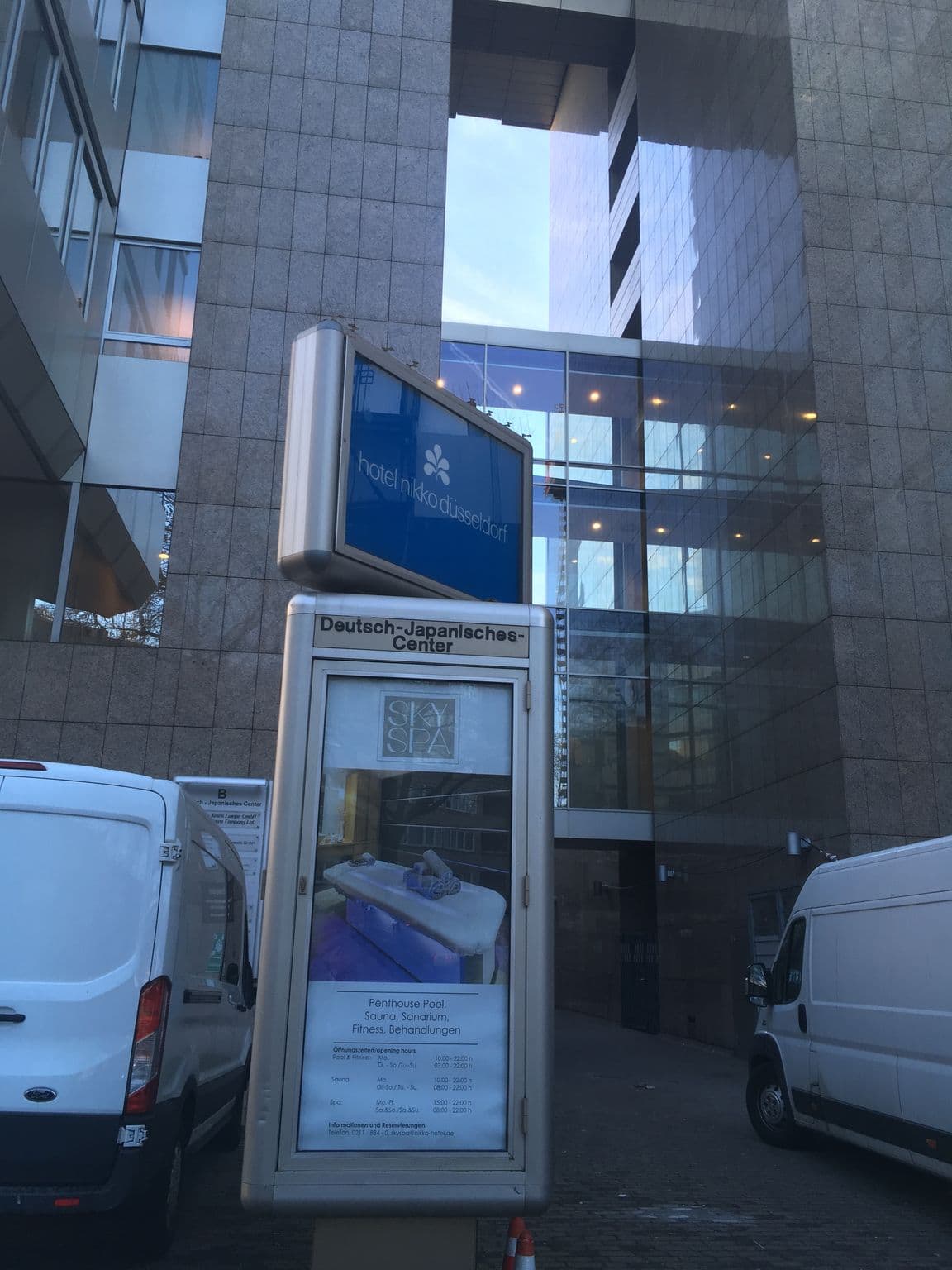 Street view near Clayton Hotel Düsseldorf, Düsseldorf — © mura (CC BY-SA · Mapillary)