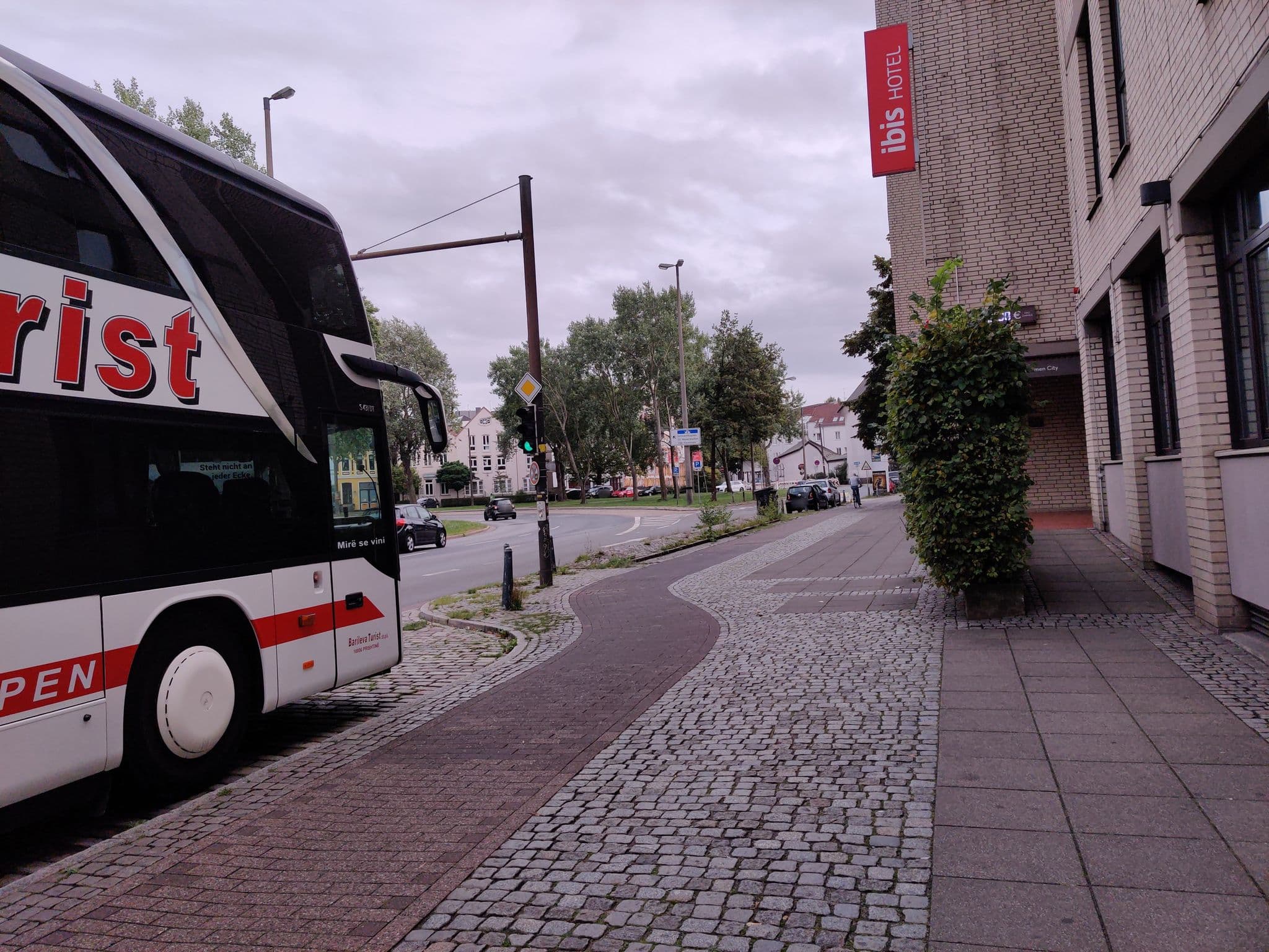 Street view near ibis Bremen City, Bremen — © aceini (CC BY-SA · Mapillary)