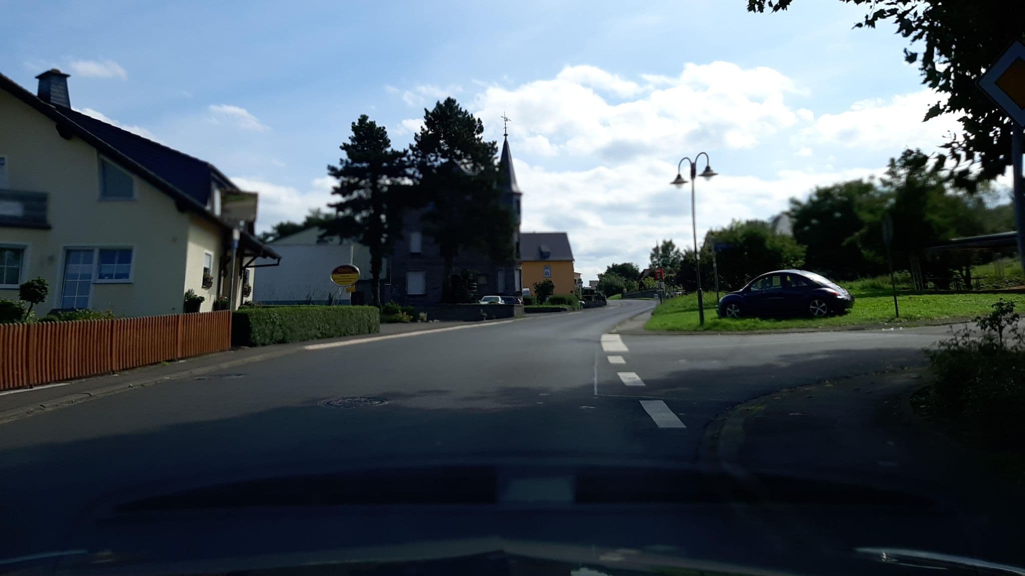 Street view near Gästehaus Ehses, Zeltingen-Rachtig — © Lowiekse (CC BY-SA · Mapillary)