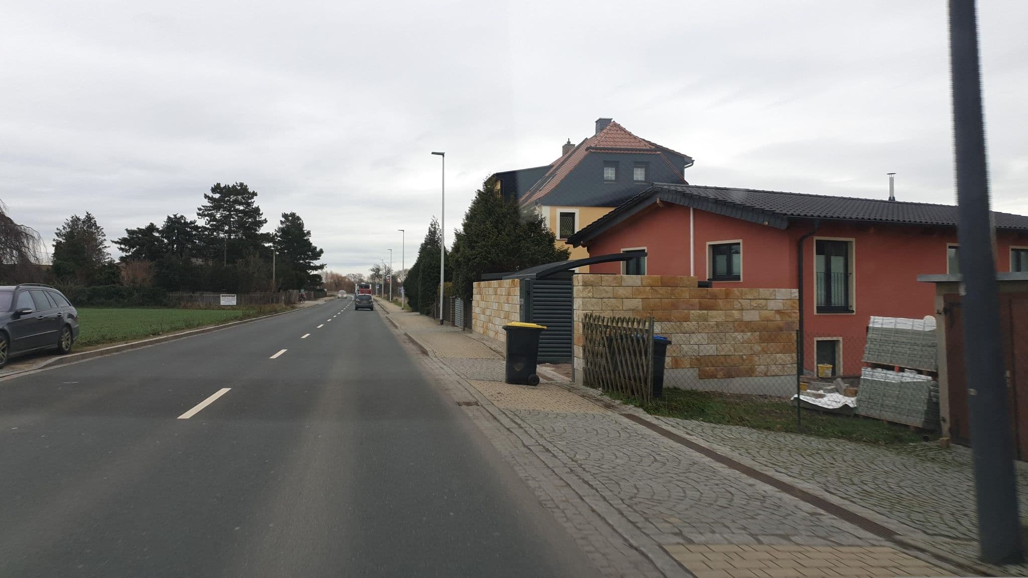 Street view near Pension am Elberadweg, Radebeul — © canislupus (CC BY-SA · Mapillary)