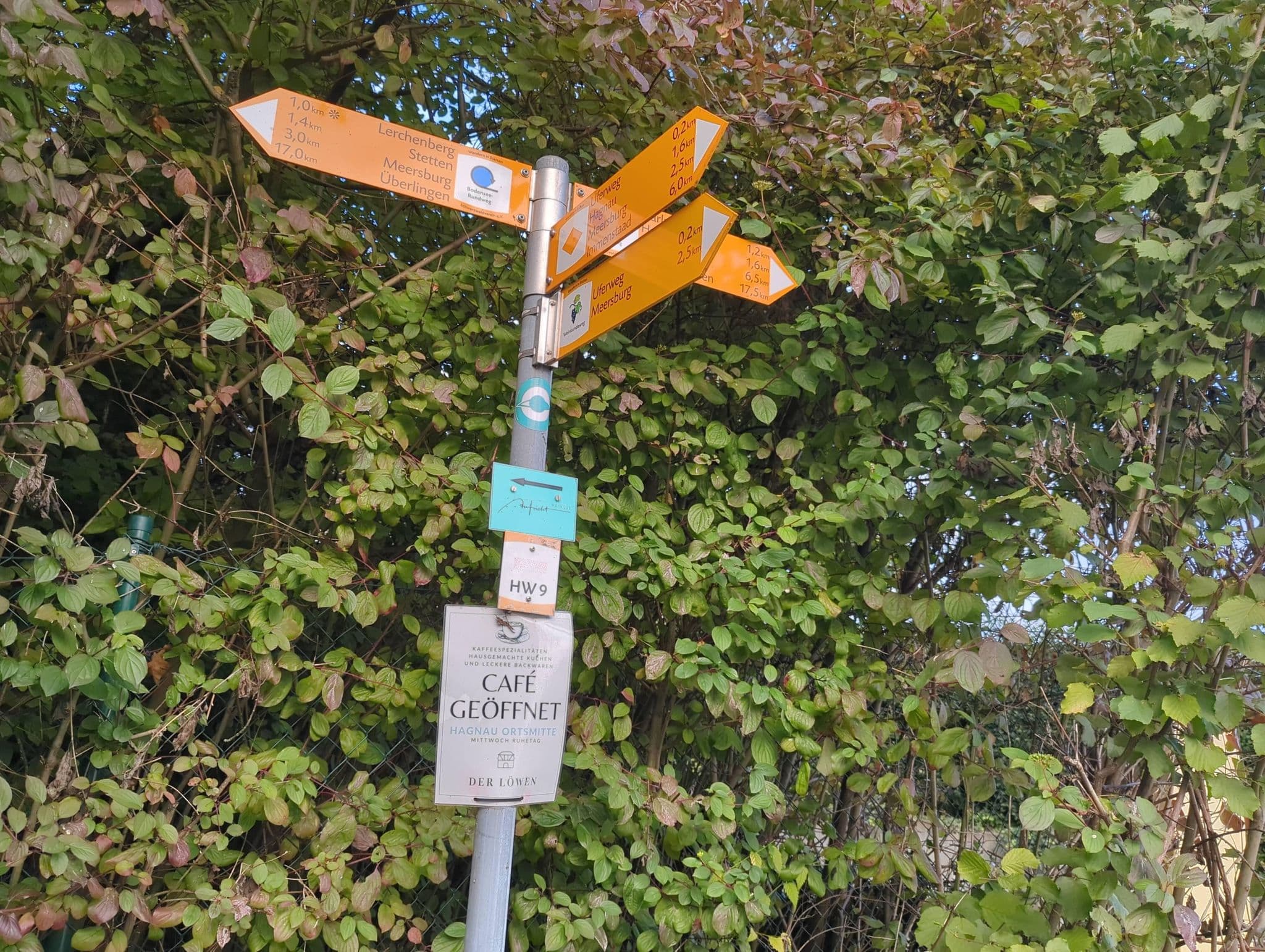 Street view near Rosenhof 2, Hagnau — © Elektronenschubser (CC BY-SA · Mapillary)