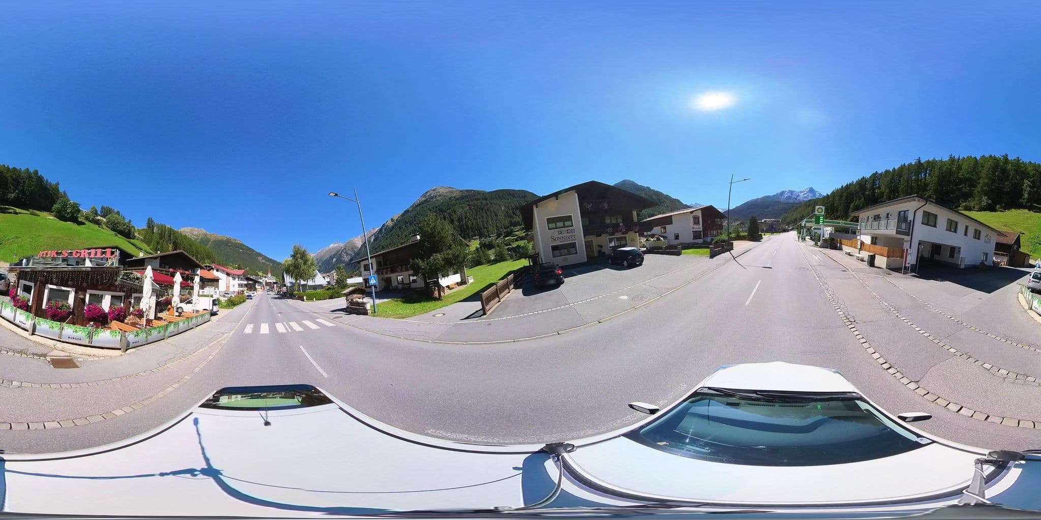 Street view near Le Jardin, Sölden