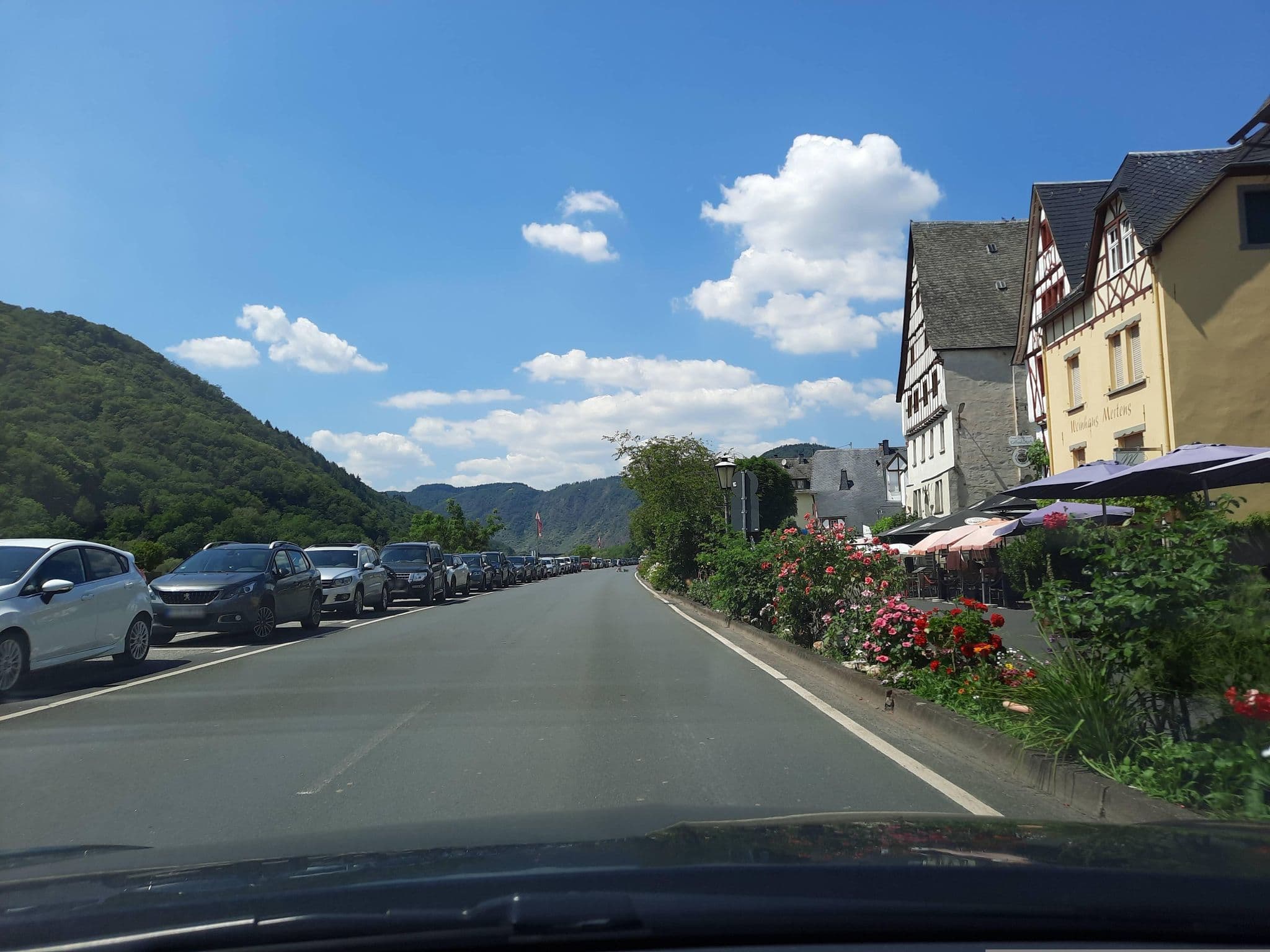 Street view near Hotel-Restaurant St. Georg, Ediger-Eller — © Lowiekse (CC BY-SA · Mapillary)