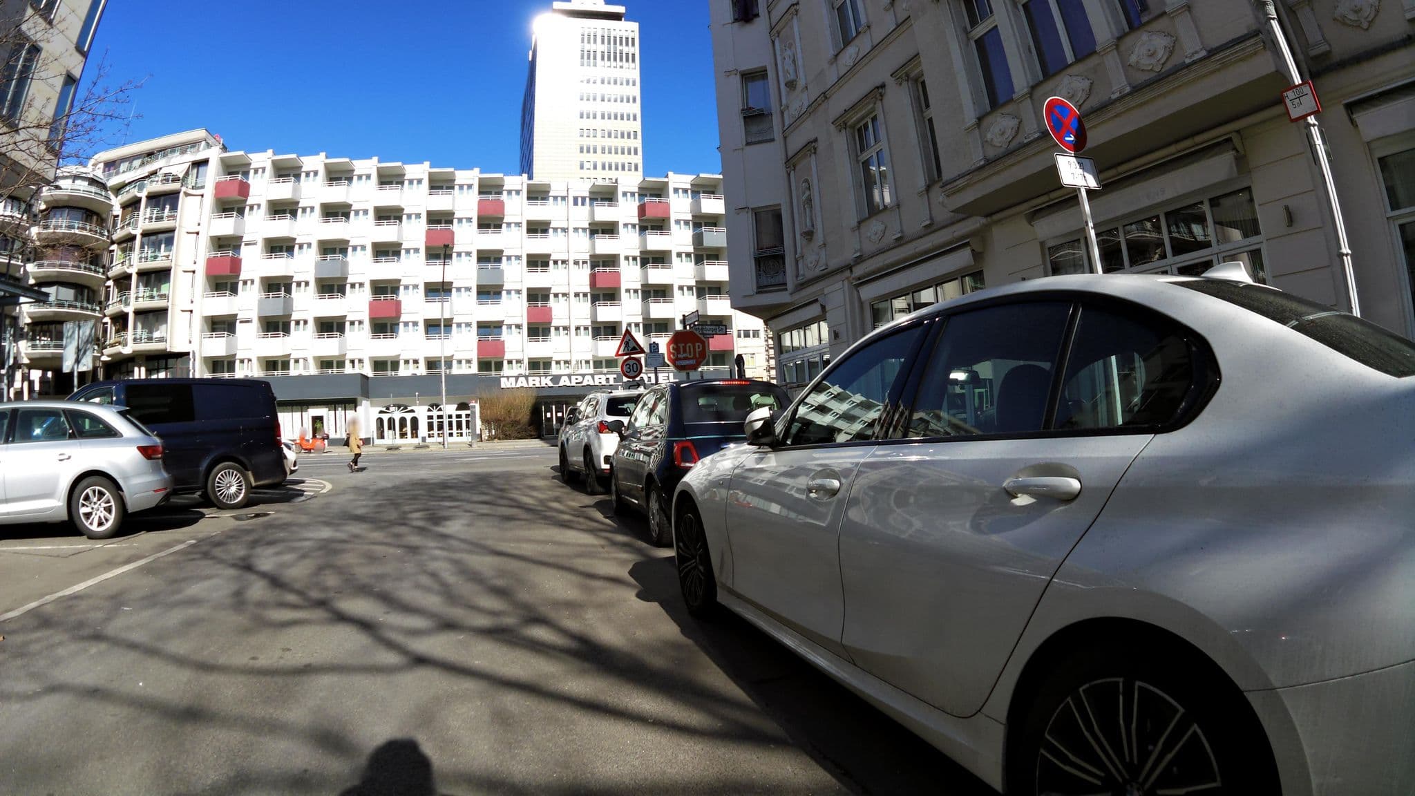 Street view near Hotel-Pension Charlottenburg, Schöneberg — © moenk (CC BY-SA · Mapillary)