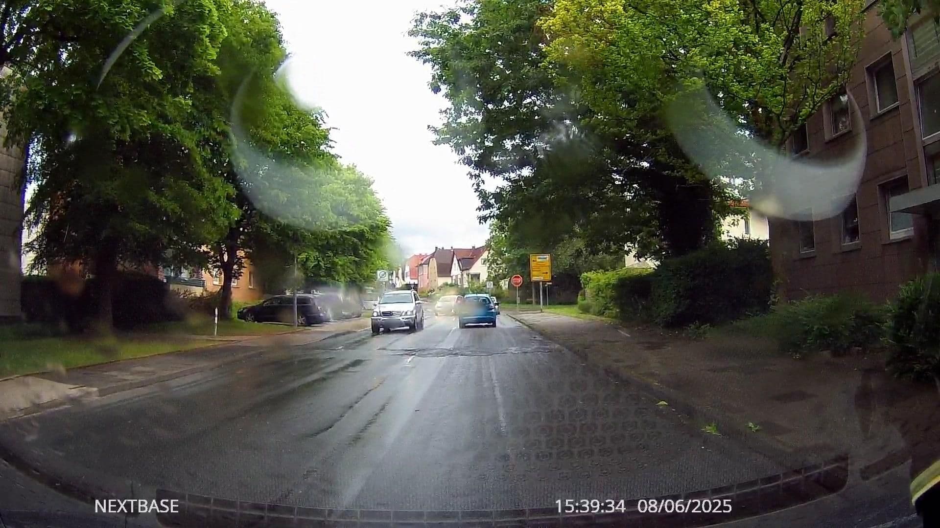 Street view near Brunnenhof, Bad Salzuflen — © derlipper (CC BY-SA · Mapillary)