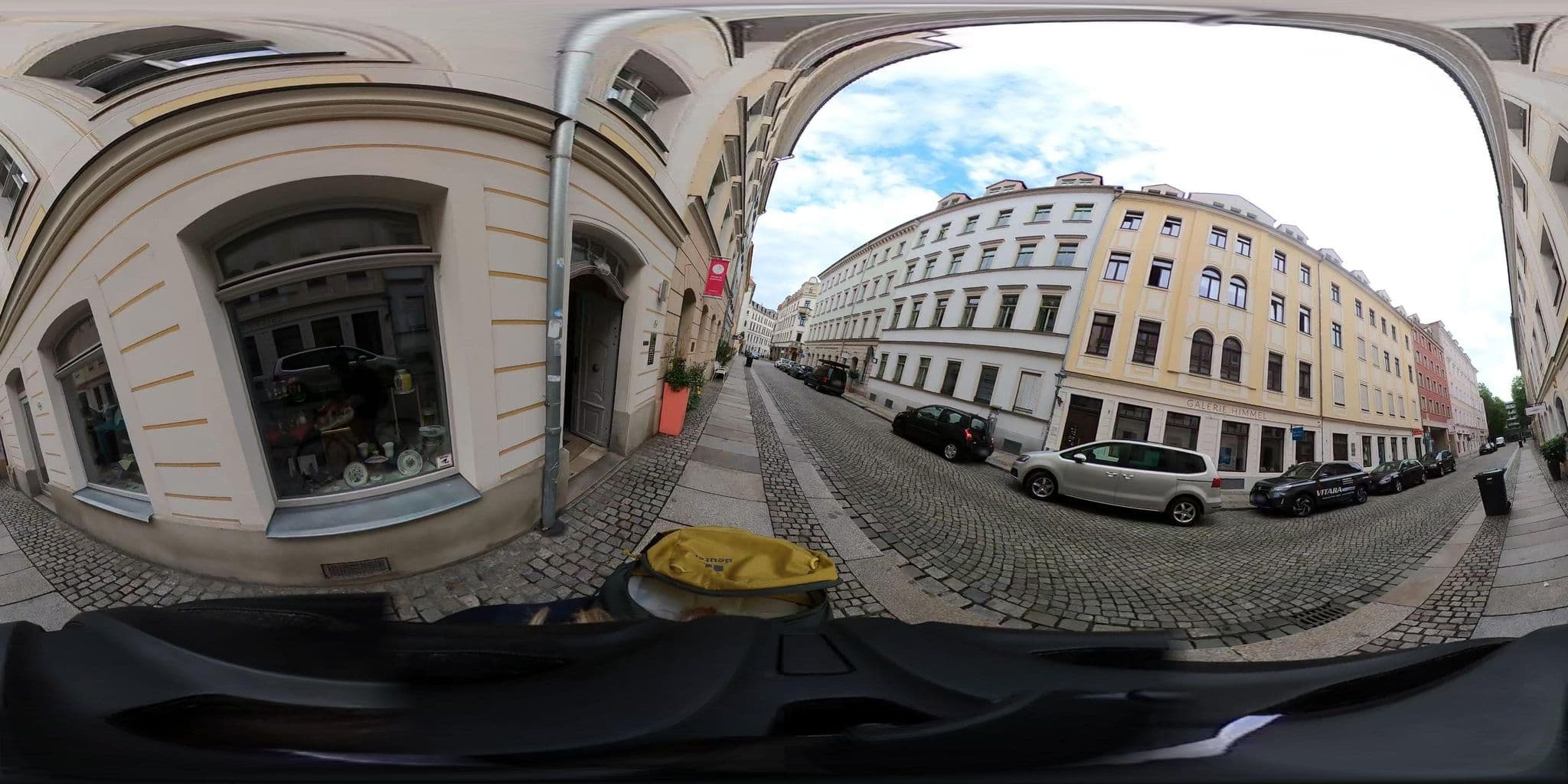 Street view near Ferienwohnung Canaletto, Dresden — © geowatti (CC BY-SA · Mapillary)