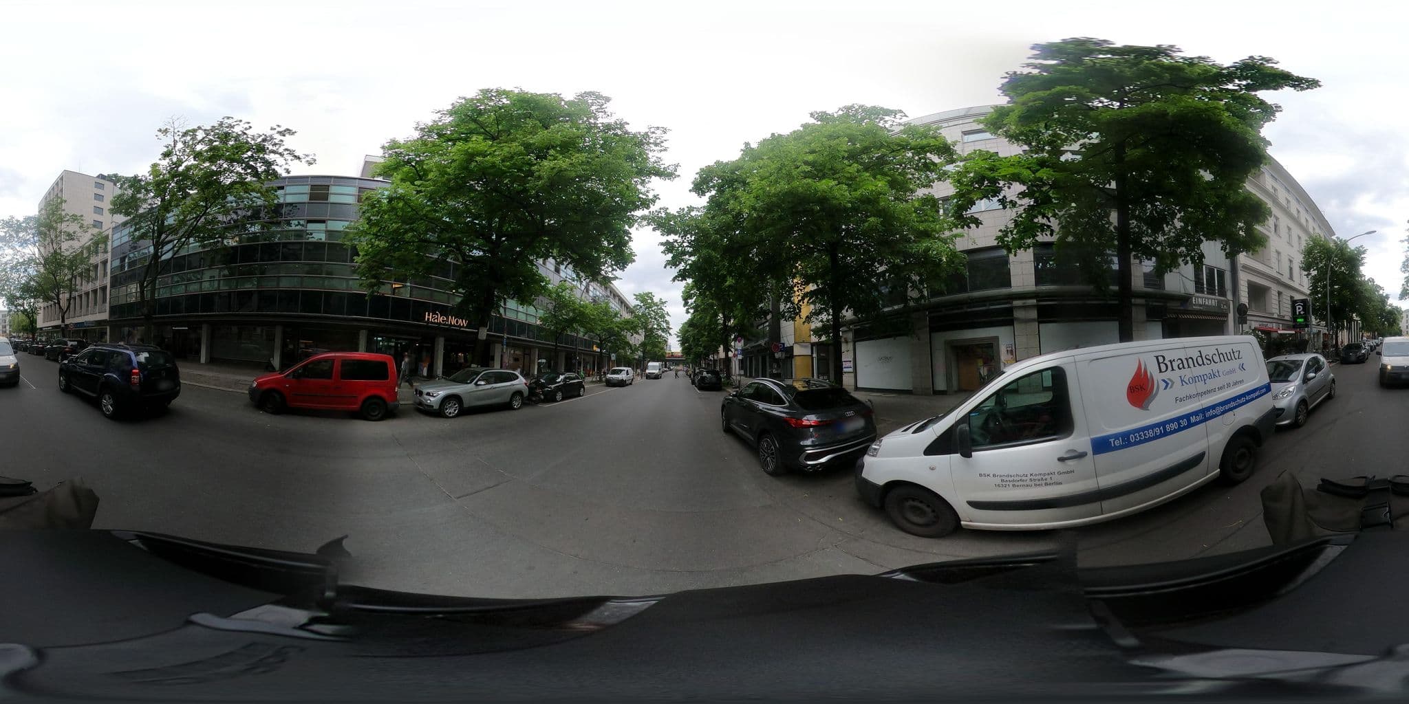 Street view near art'appart - kempinski plaza, Schöneberg — © mlvln (CC BY-SA · Mapillary)