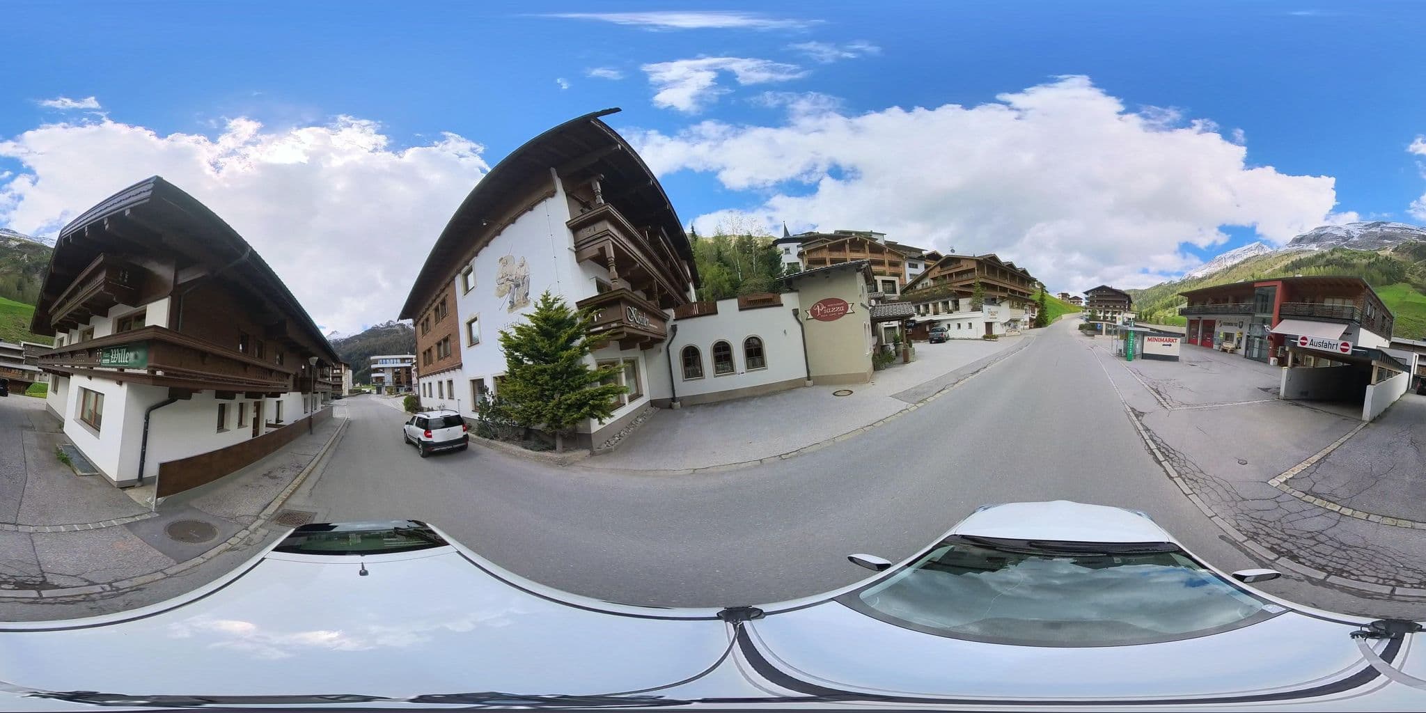 Street view near Hotel Kössler, Tux — © osmplus_org (CC BY-SA · Mapillary)