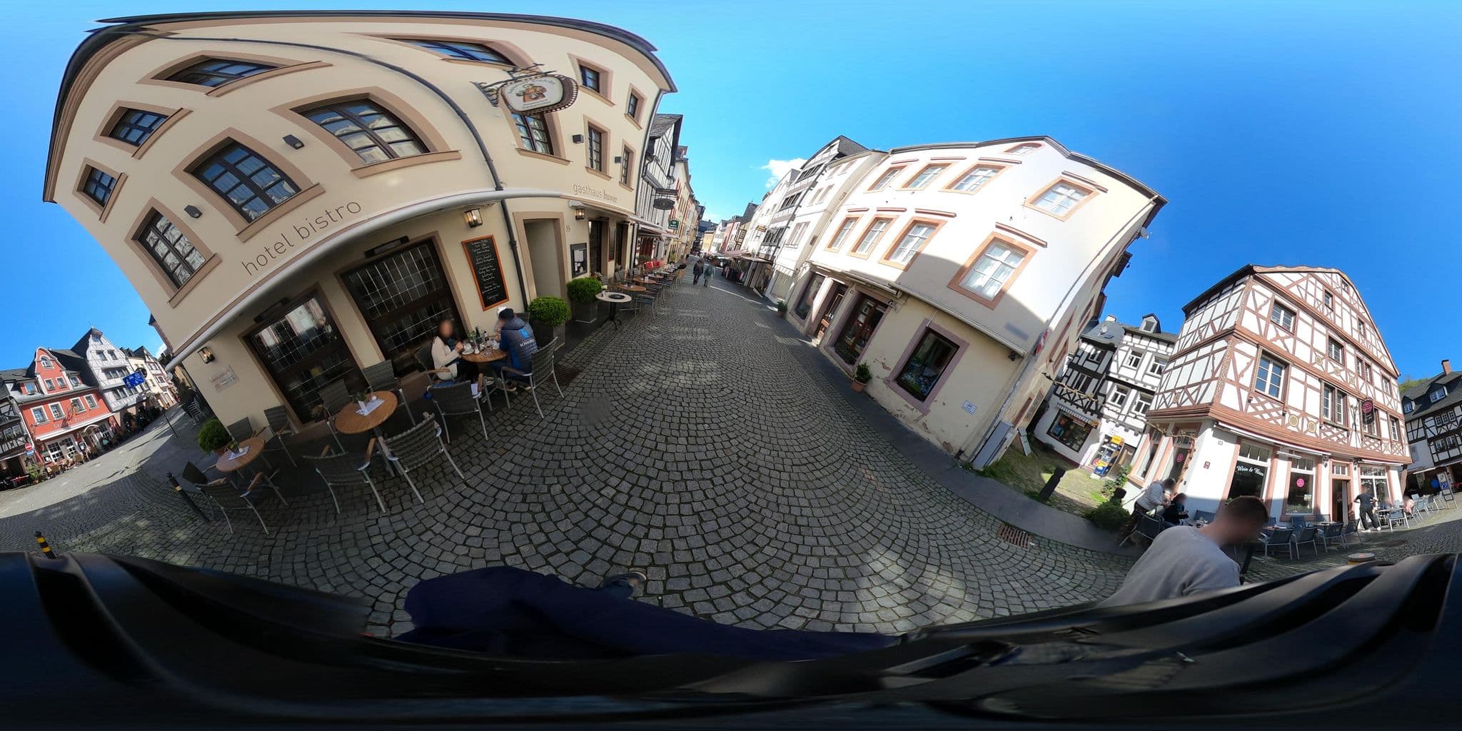 Street view near Gasthaus Huwer, Bernkastel-Kues — © Mobilitaetswerk (CC BY-SA · Mapillary)