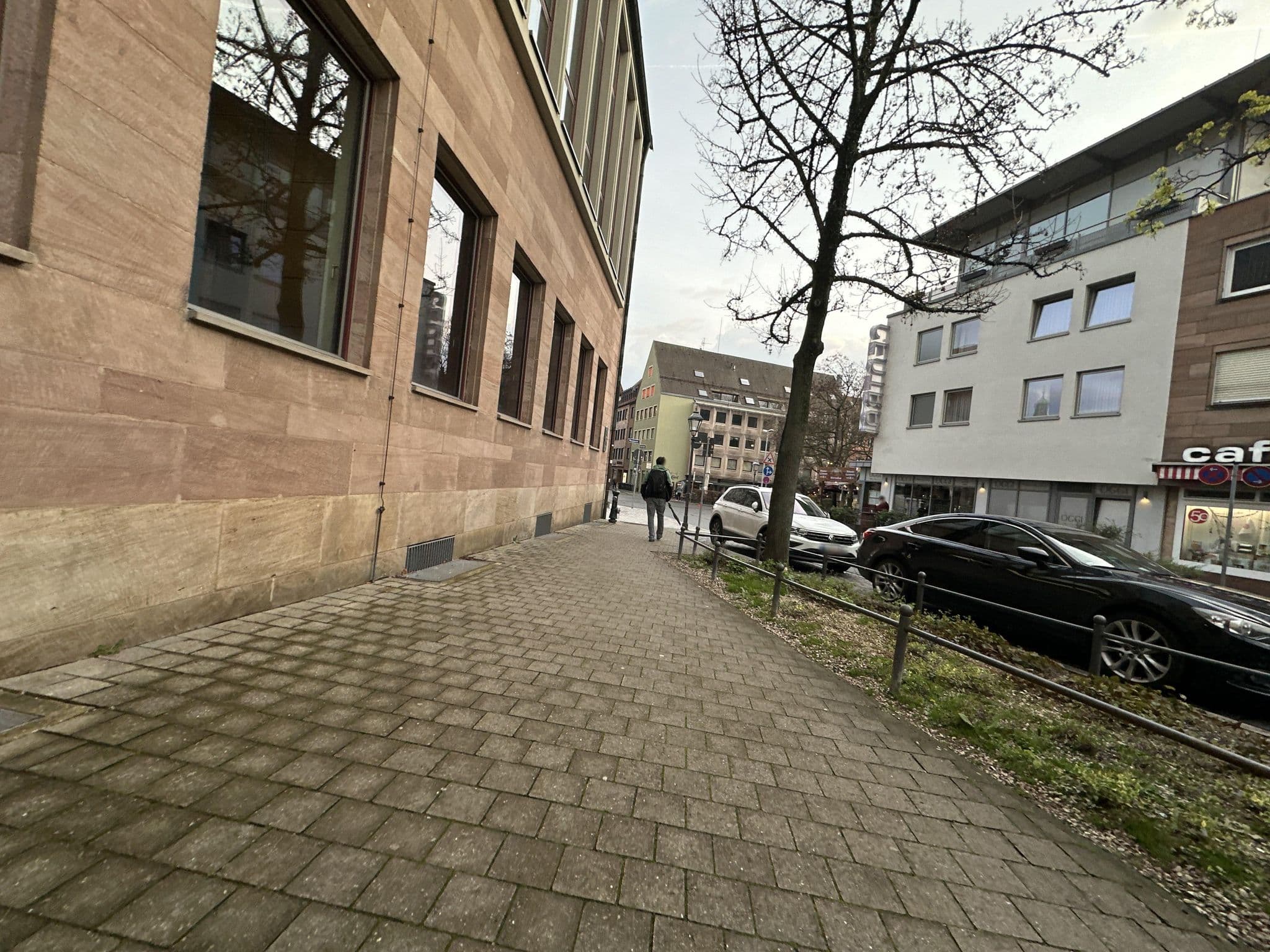 Street view near Central, Nuremberg — © quickness805 (CC BY-SA · Mapillary)