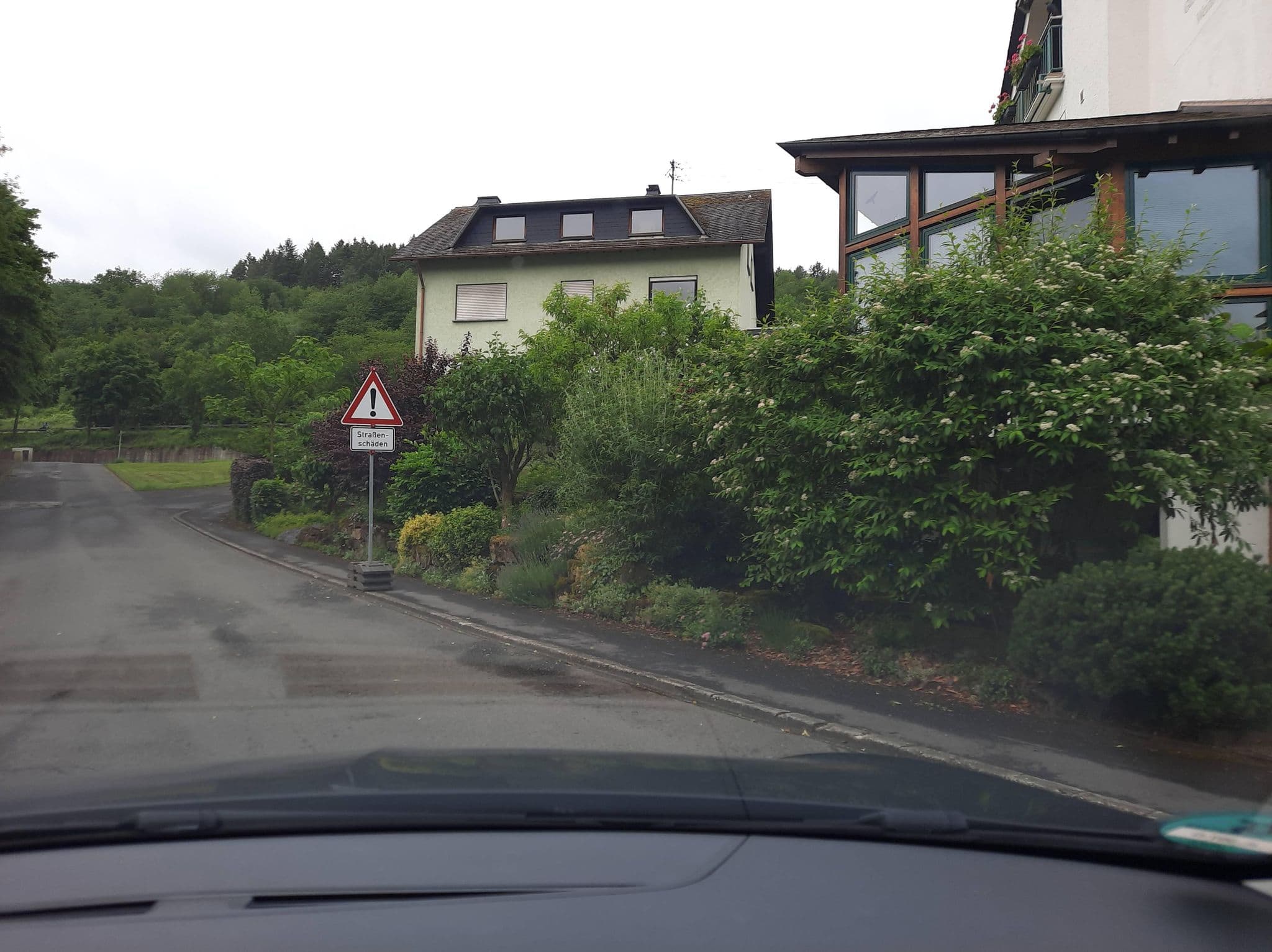 Street view near Appart-Pension Schier, Briedel — © Lowiekse (CC BY-SA · Mapillary)