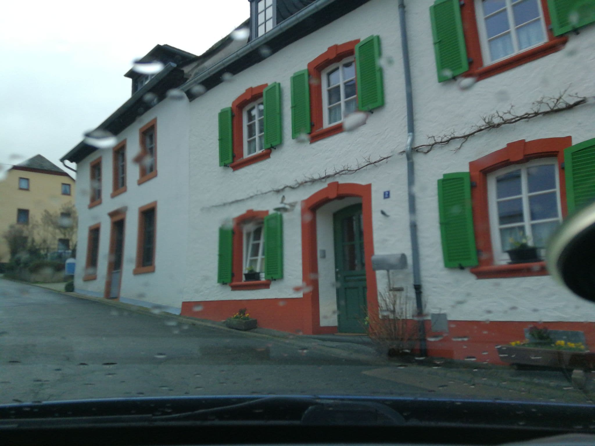 Street view near Gästehaus Hoffmann, Piesport — © ma_rt_in (CC BY-SA · Mapillary)