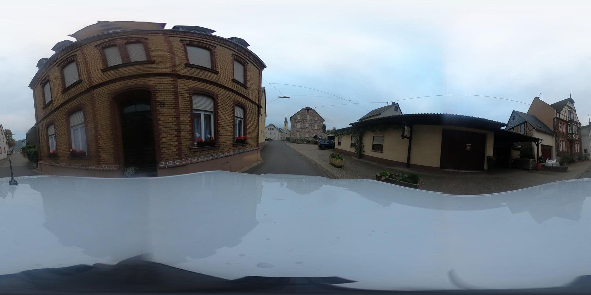Street view near Weinhaus Orthmann, Kröv — © rjmen_roundb (CC BY-SA · Mapillary)