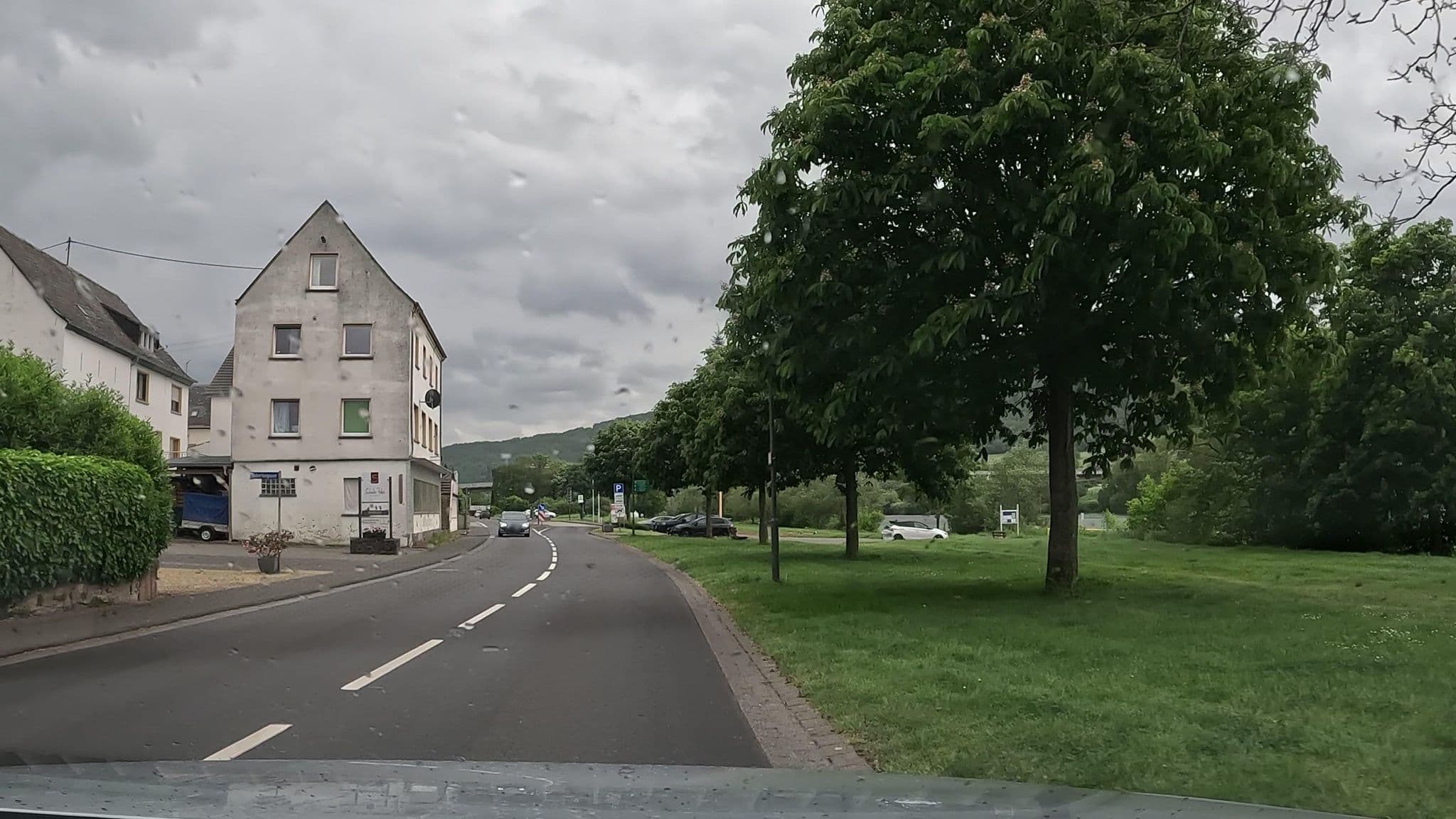Street view near Wein- und Gästehaus Christel Roth, Kröv — © stefanro74 (CC BY-SA · Mapillary)
