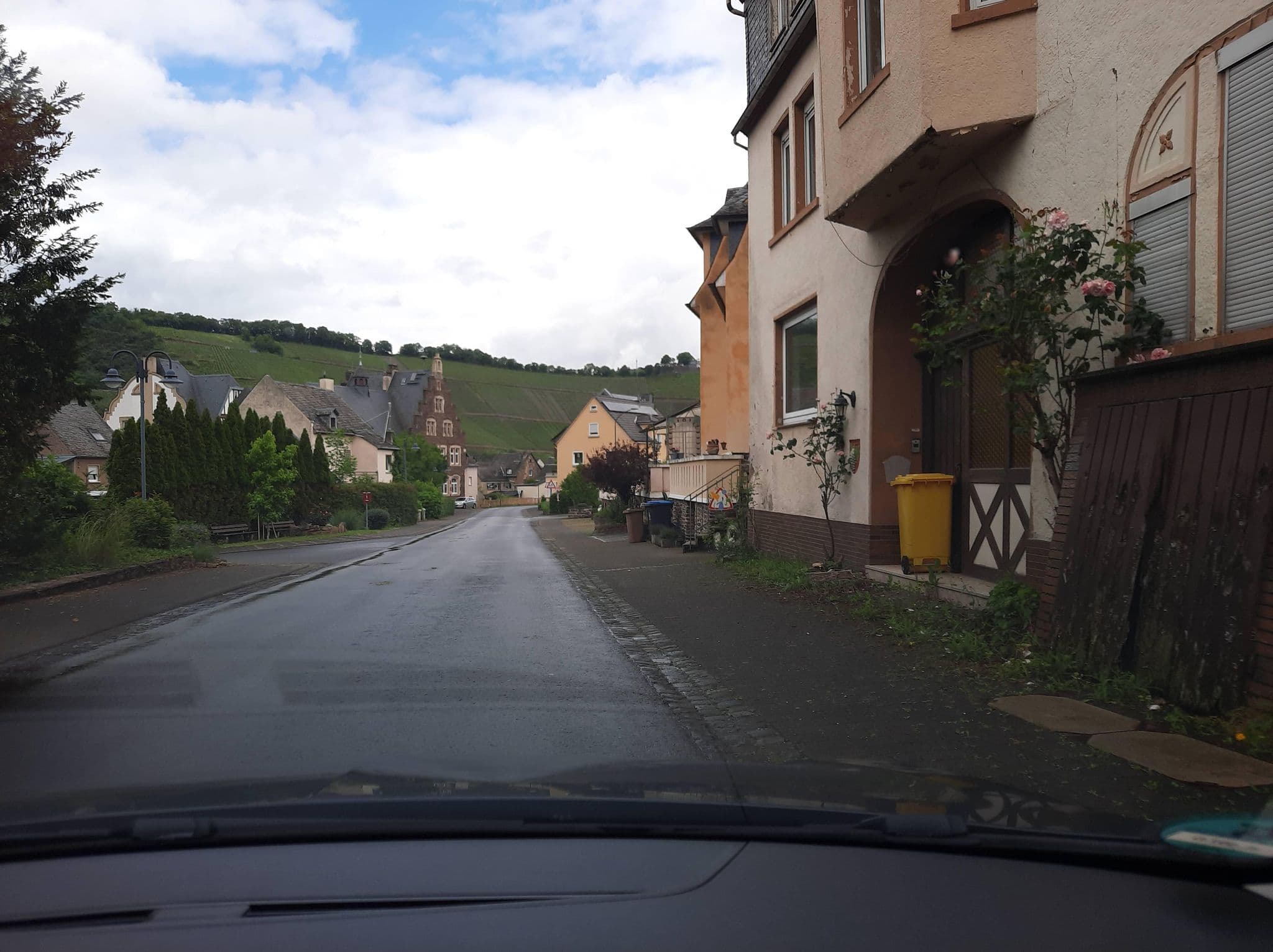 Street view near Ferienhaus Linker, Bullay — © Lowiekse (CC BY-SA · Mapillary)