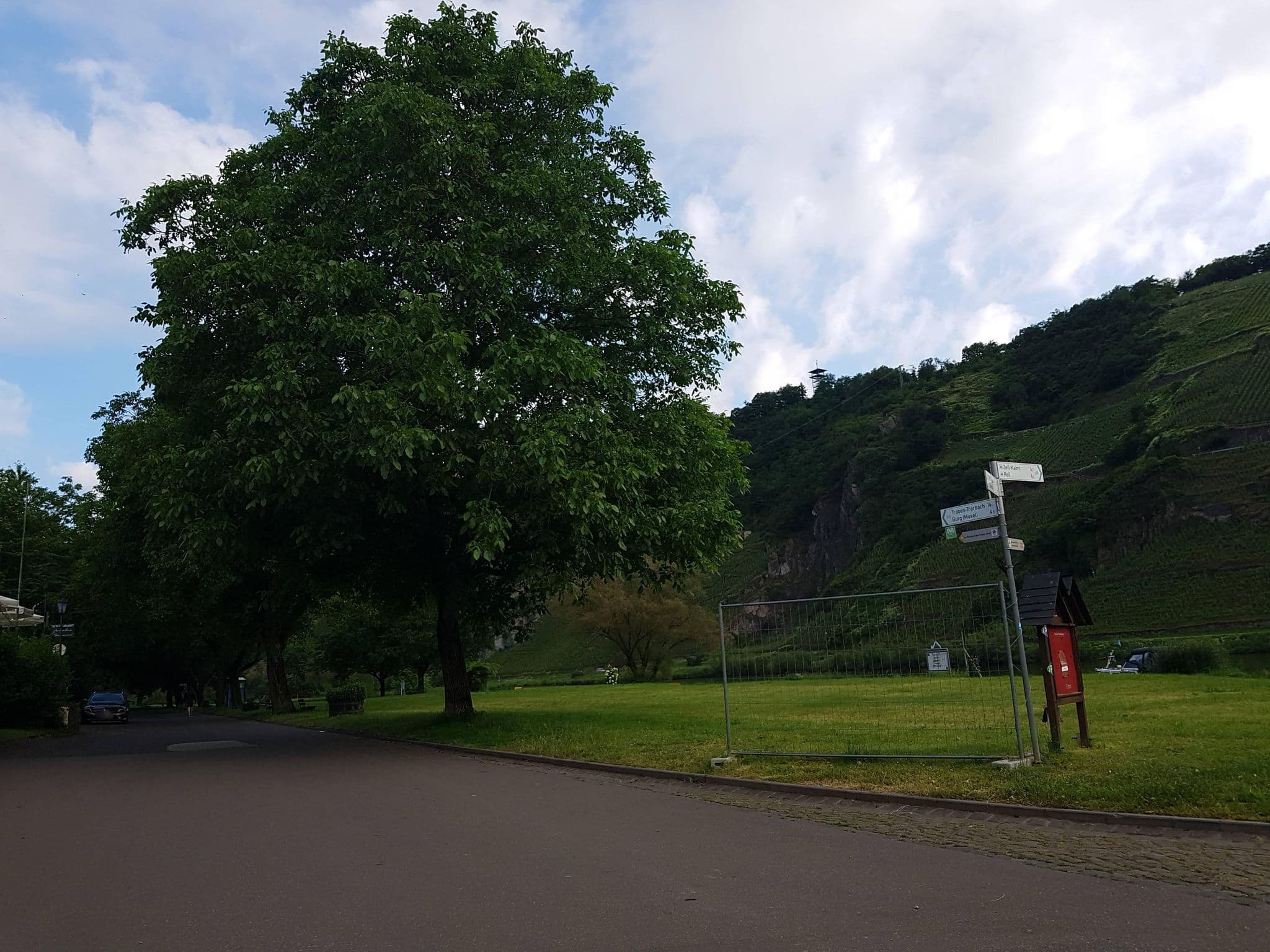 Street view near Gästehaus Marianne Wondra, Bullay — © Lowiekse (CC BY-SA · Mapillary)