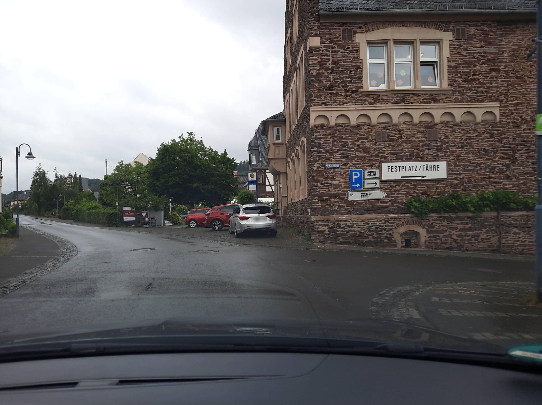 Street view near Weingut und Gästehaus Clemens Blum, Bullay — © Lowiekse (CC BY-SA · Mapillary)