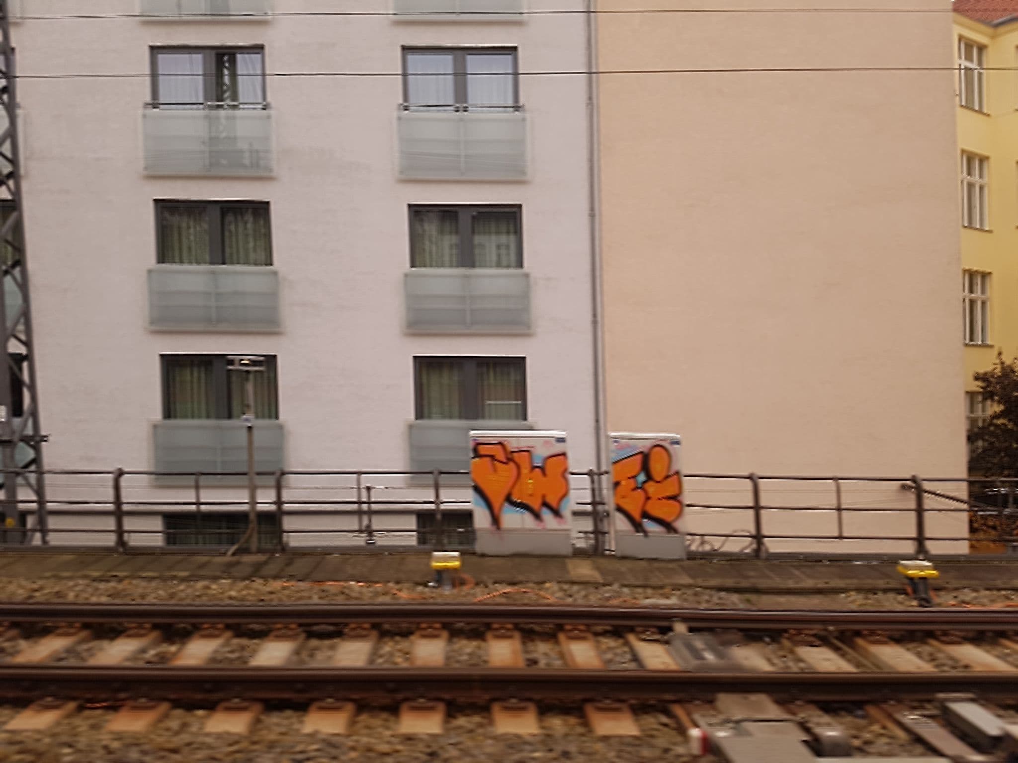 Street view near nh hotel kurfurstendamm, Schöneberg — © lamerman (CC BY-SA · Mapillary)