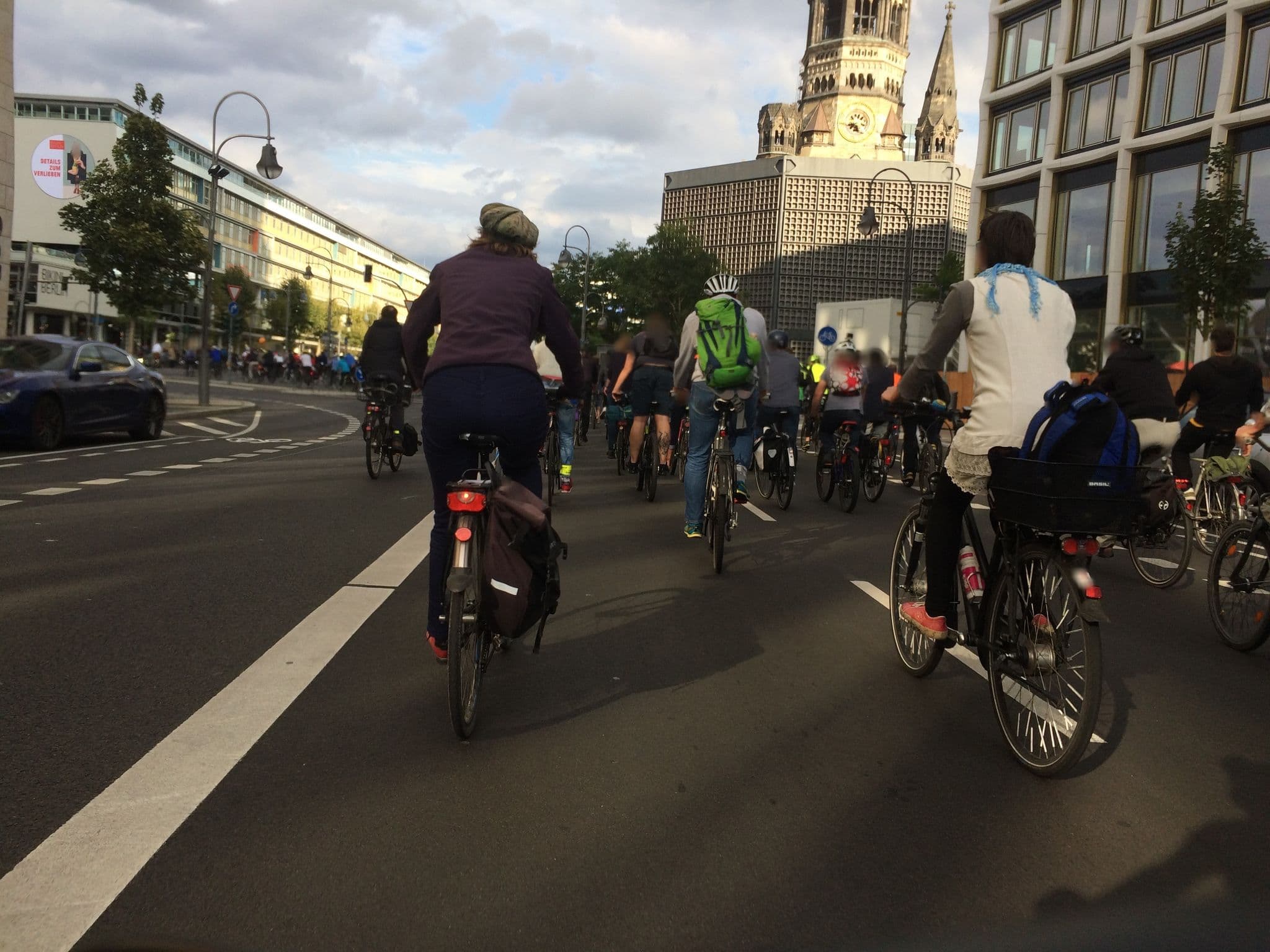 Street view near Motel One, Schöneberg — © carlheinz (CC BY-SA · Mapillary)